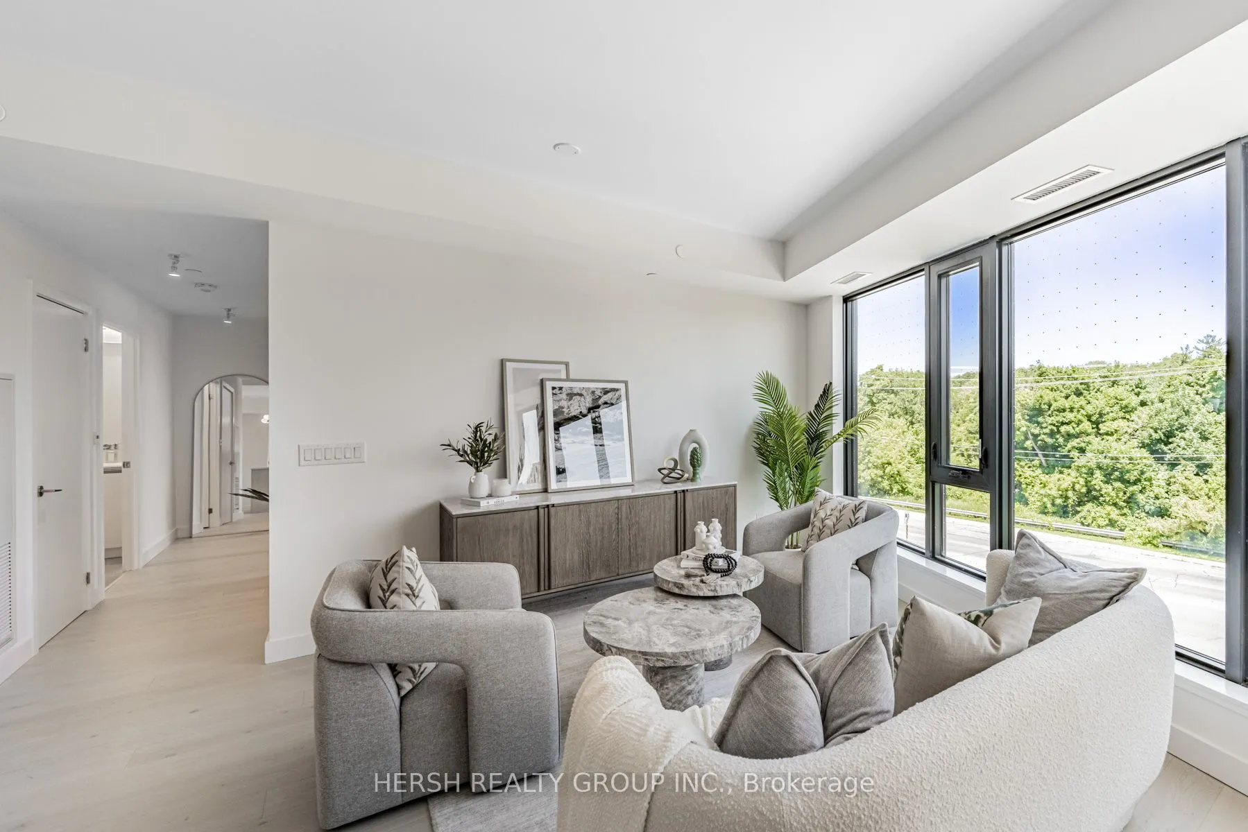 160 Kingsway Crescent, #312