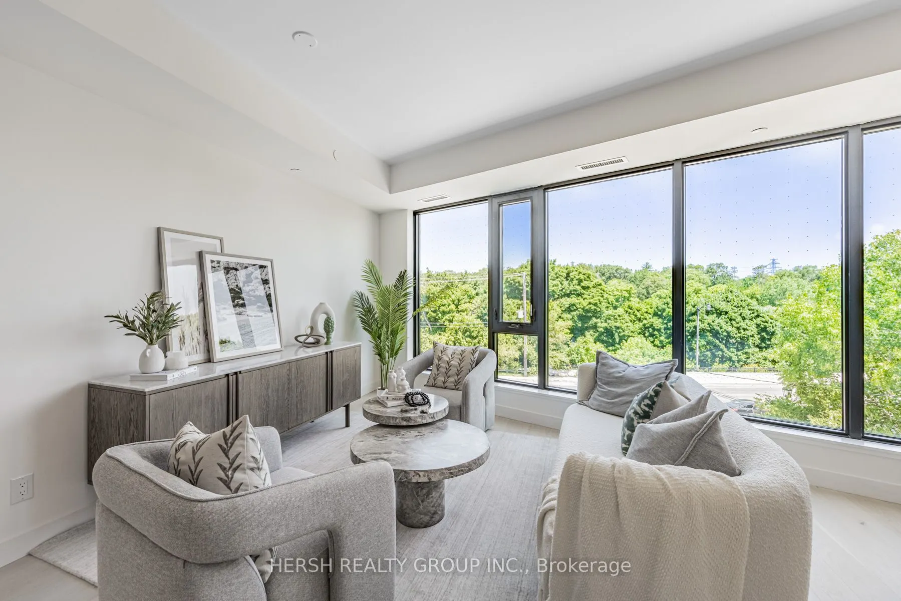 160 Kingsway Crescent, #312