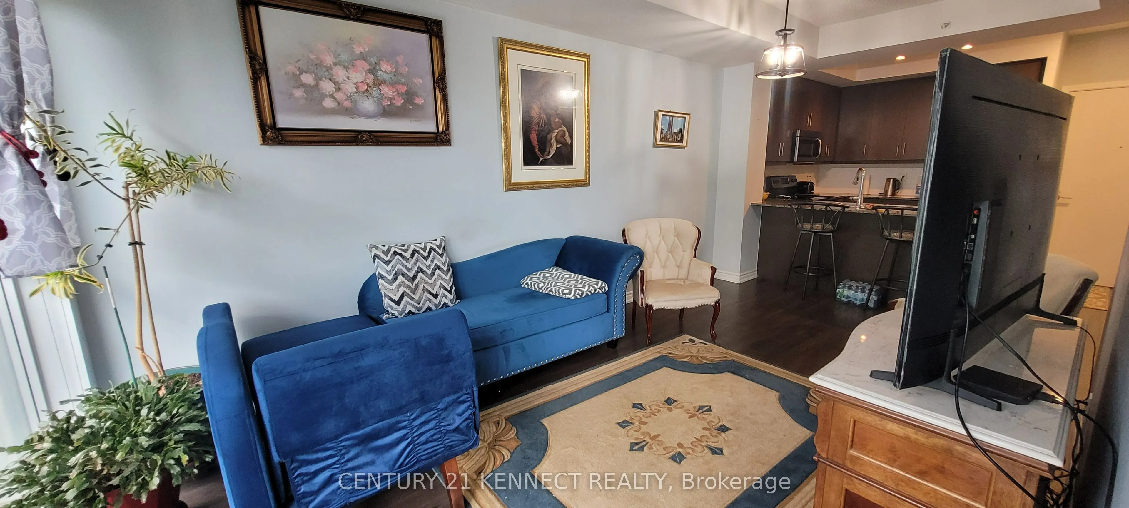 15 James Finlay Way, #1015