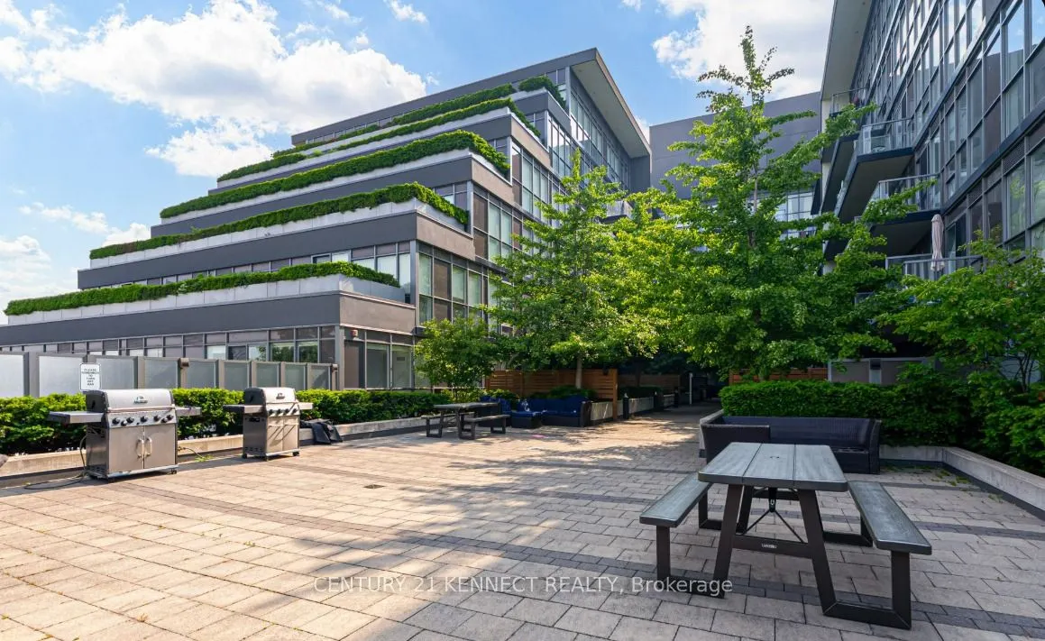 15 James Finlay Way, #1015