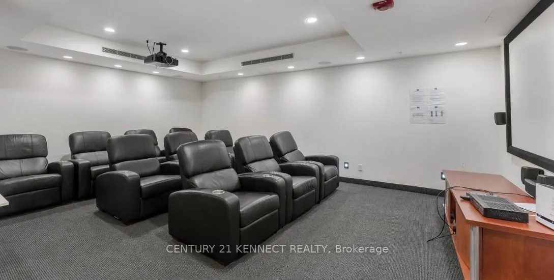 15 James Finlay Way, #1015