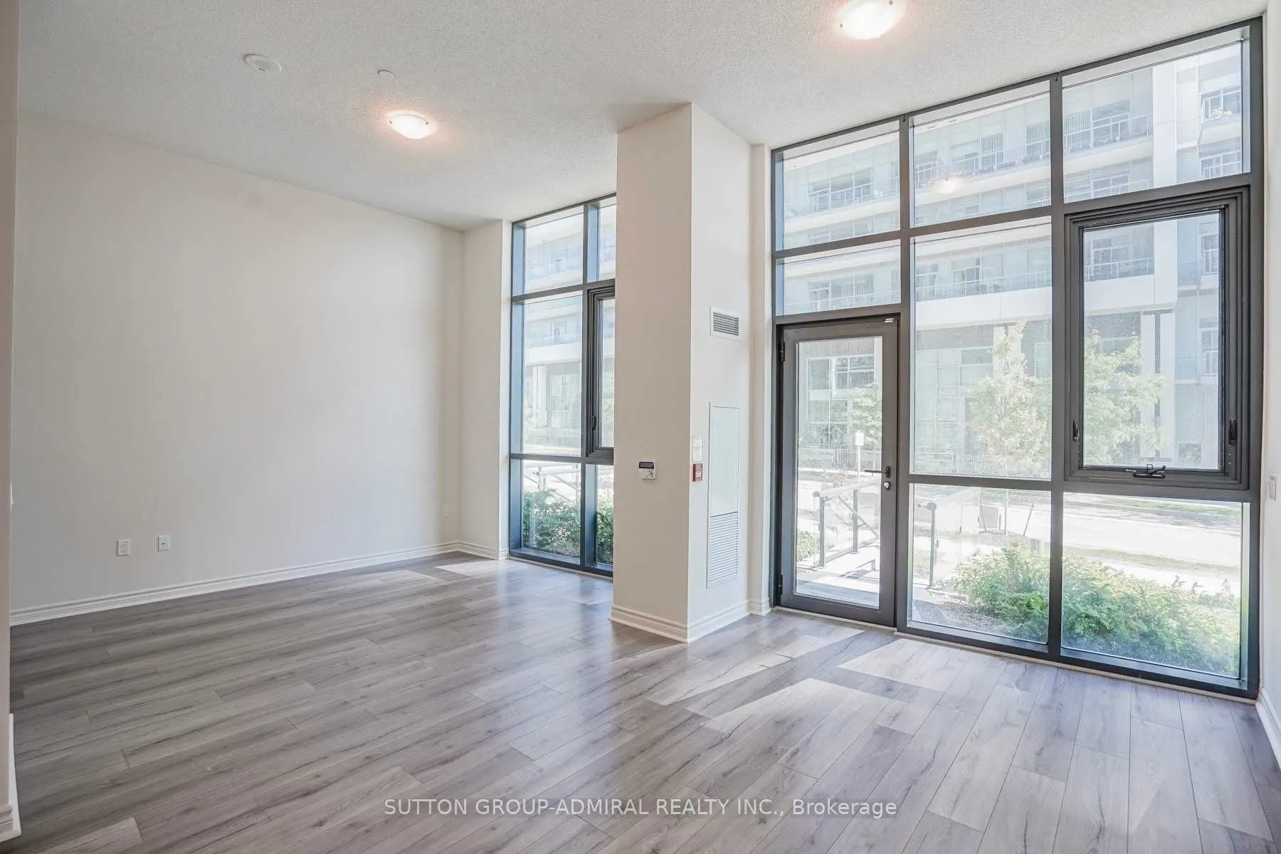 39 Annie Craig Drive, #Th4