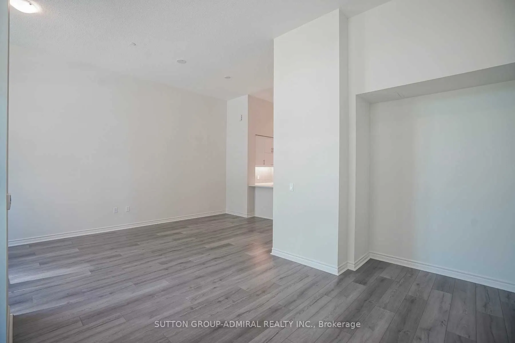 39 Annie Craig Drive, #Th4