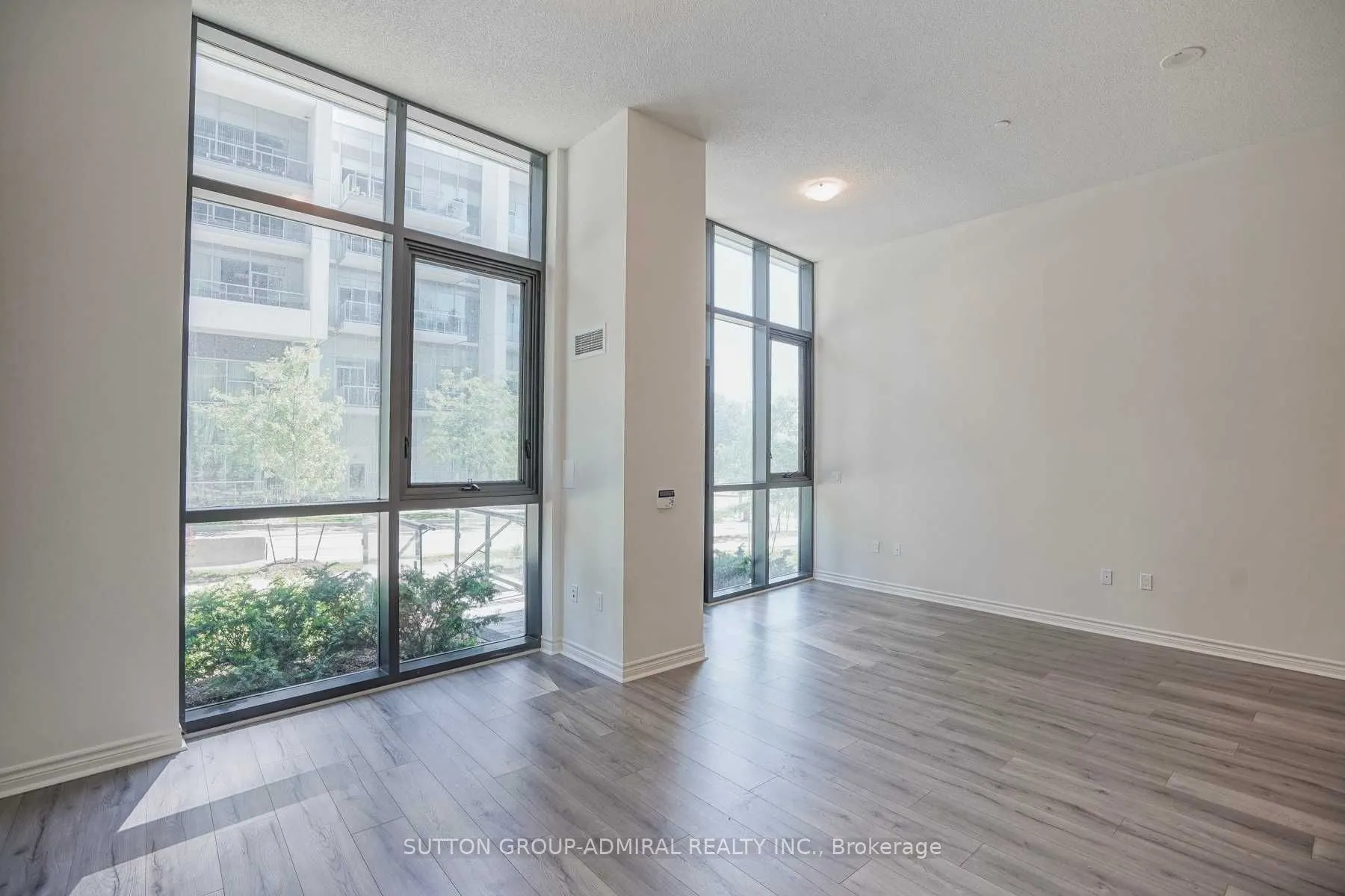 39 Annie Craig Drive, #Th4