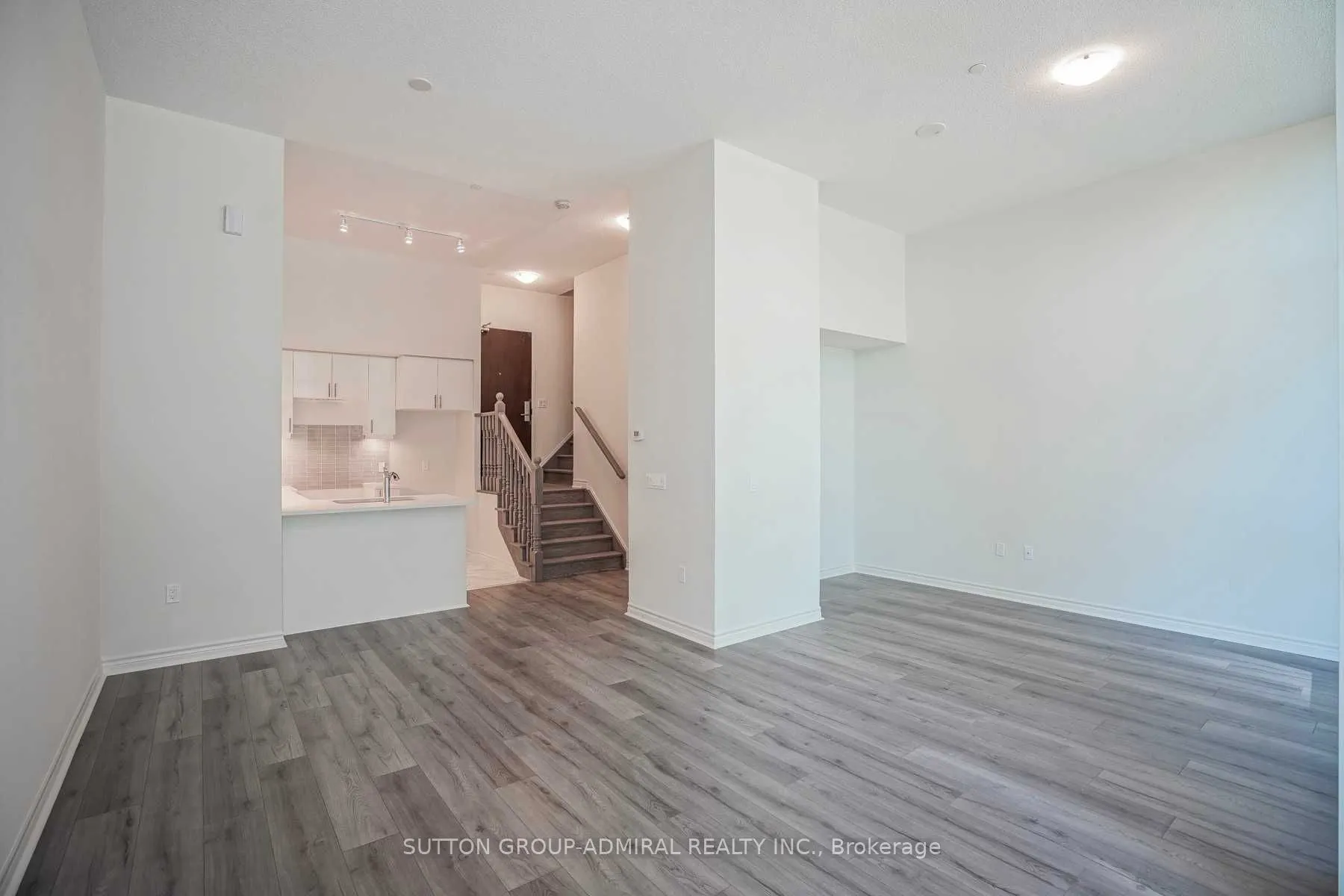 39 Annie Craig Drive, #Th4