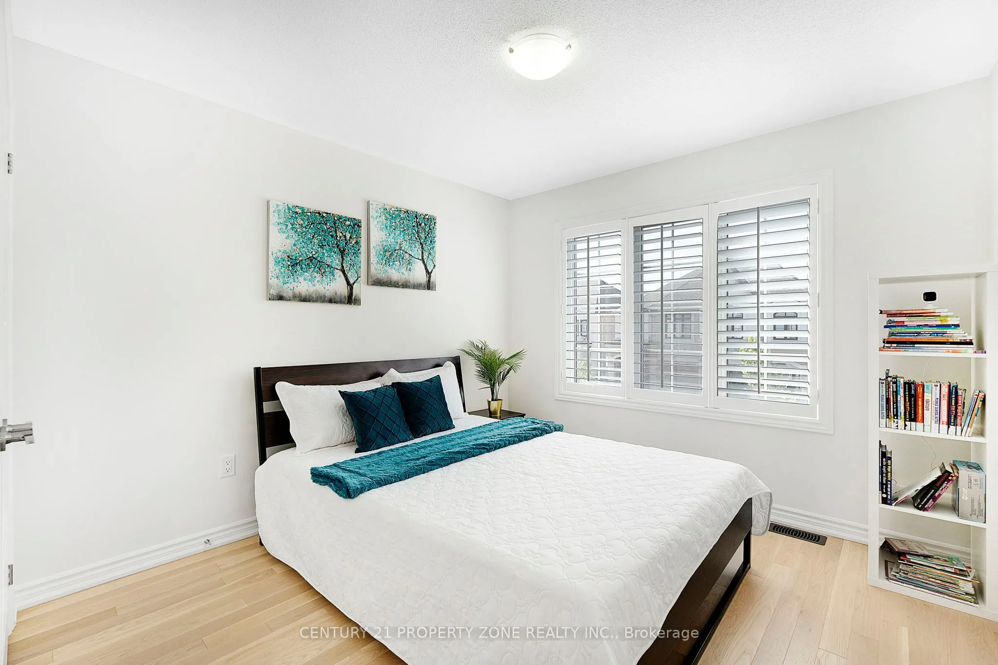 458 Bergamot Avenue