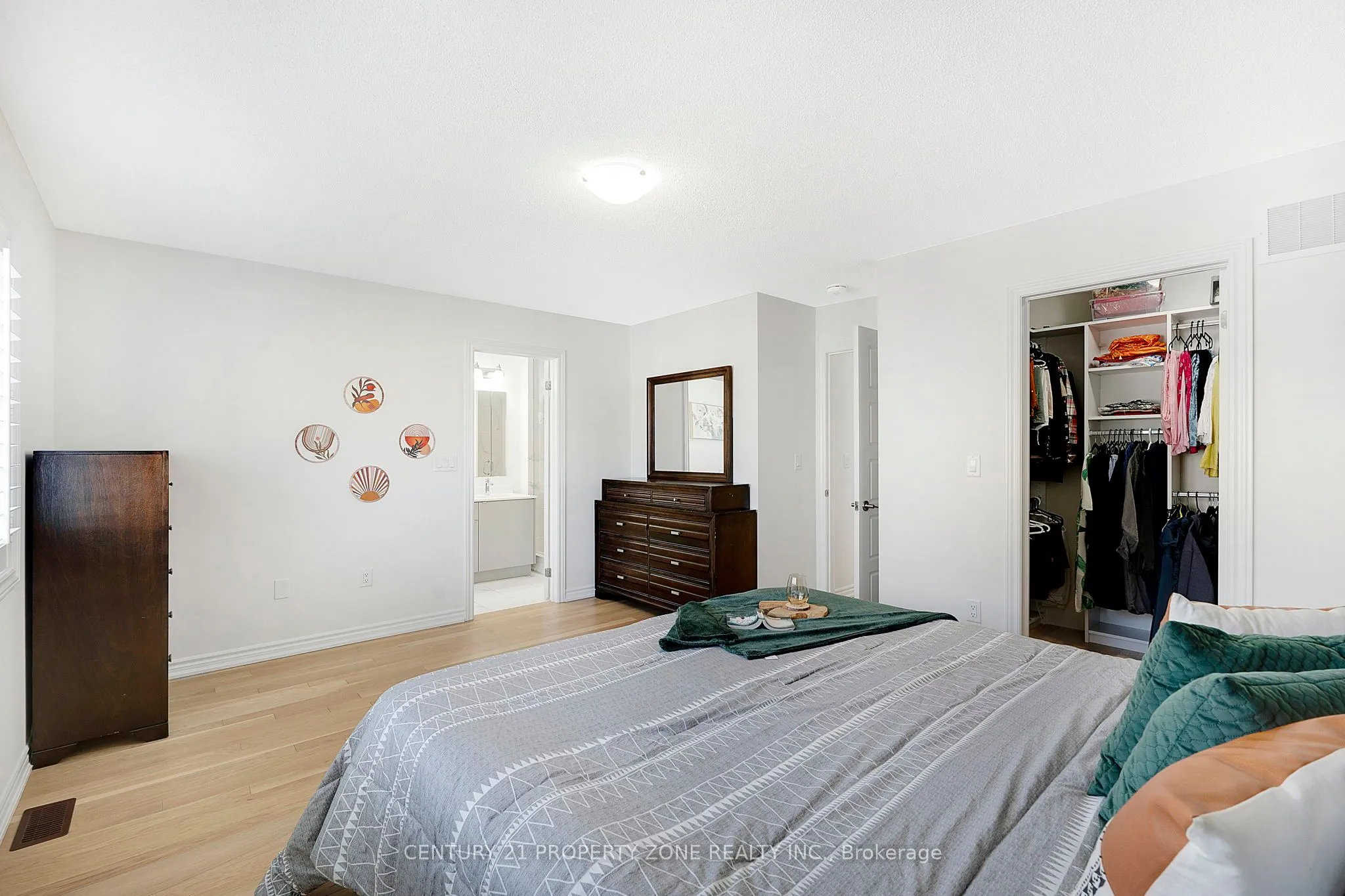 458 Bergamot Avenue