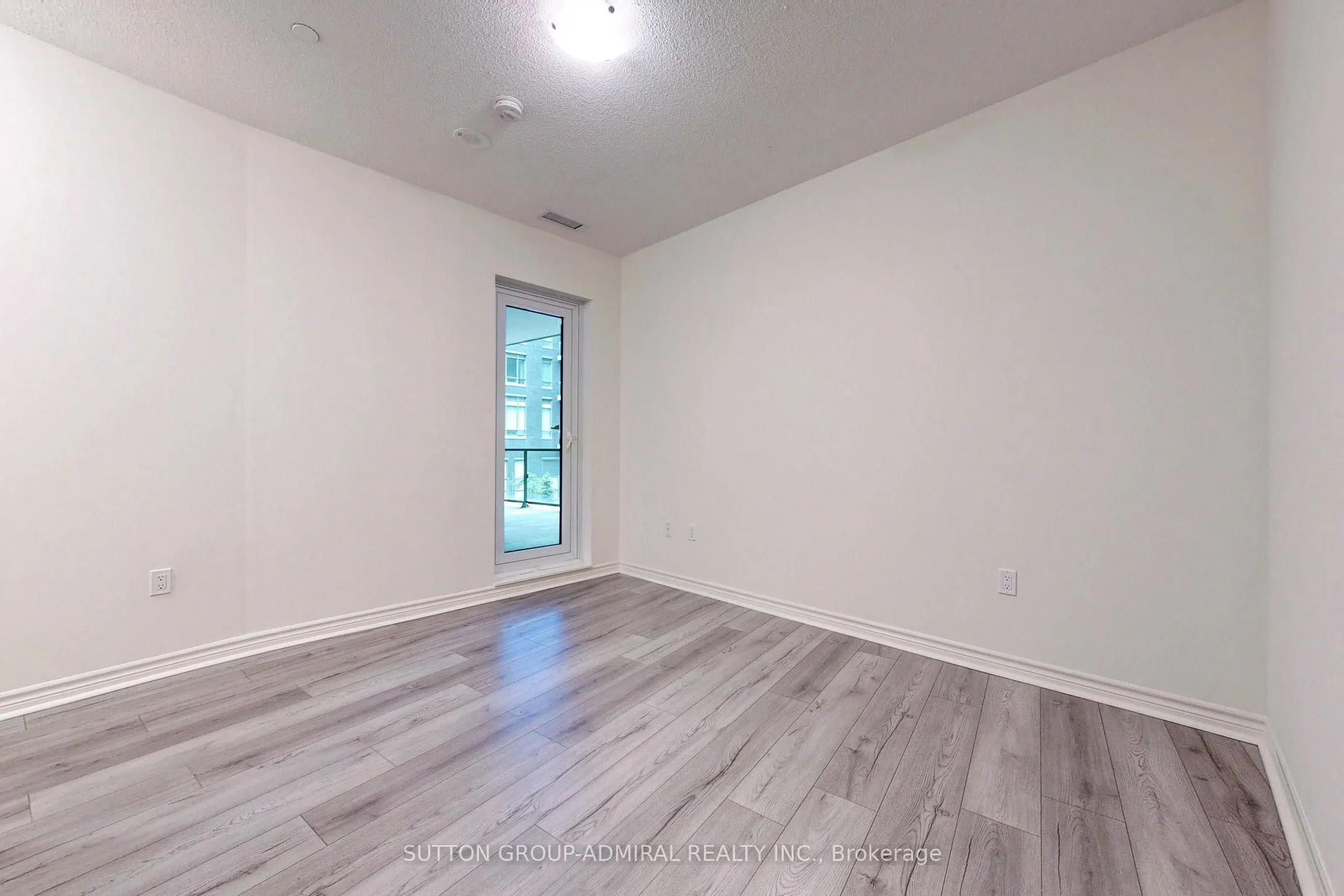 39 Annie Craig Drive, #221
