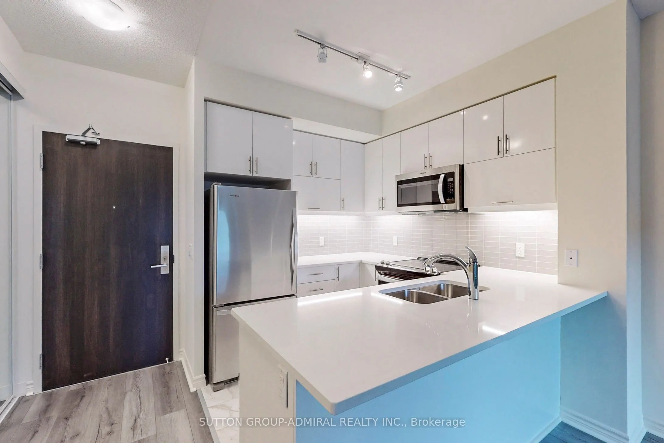 39 Annie Craig Drive, #221