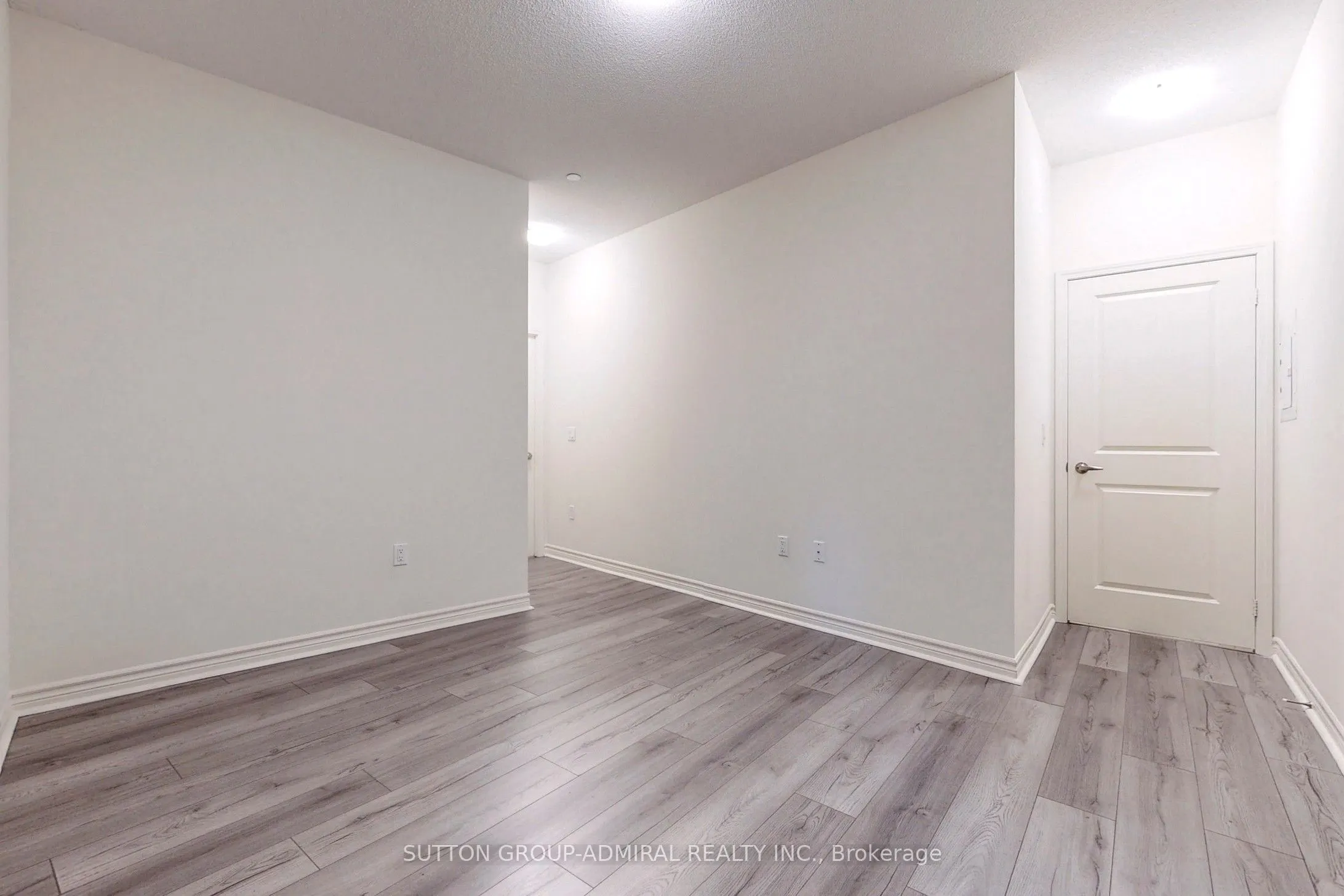 39 Annie Craig Drive, #221