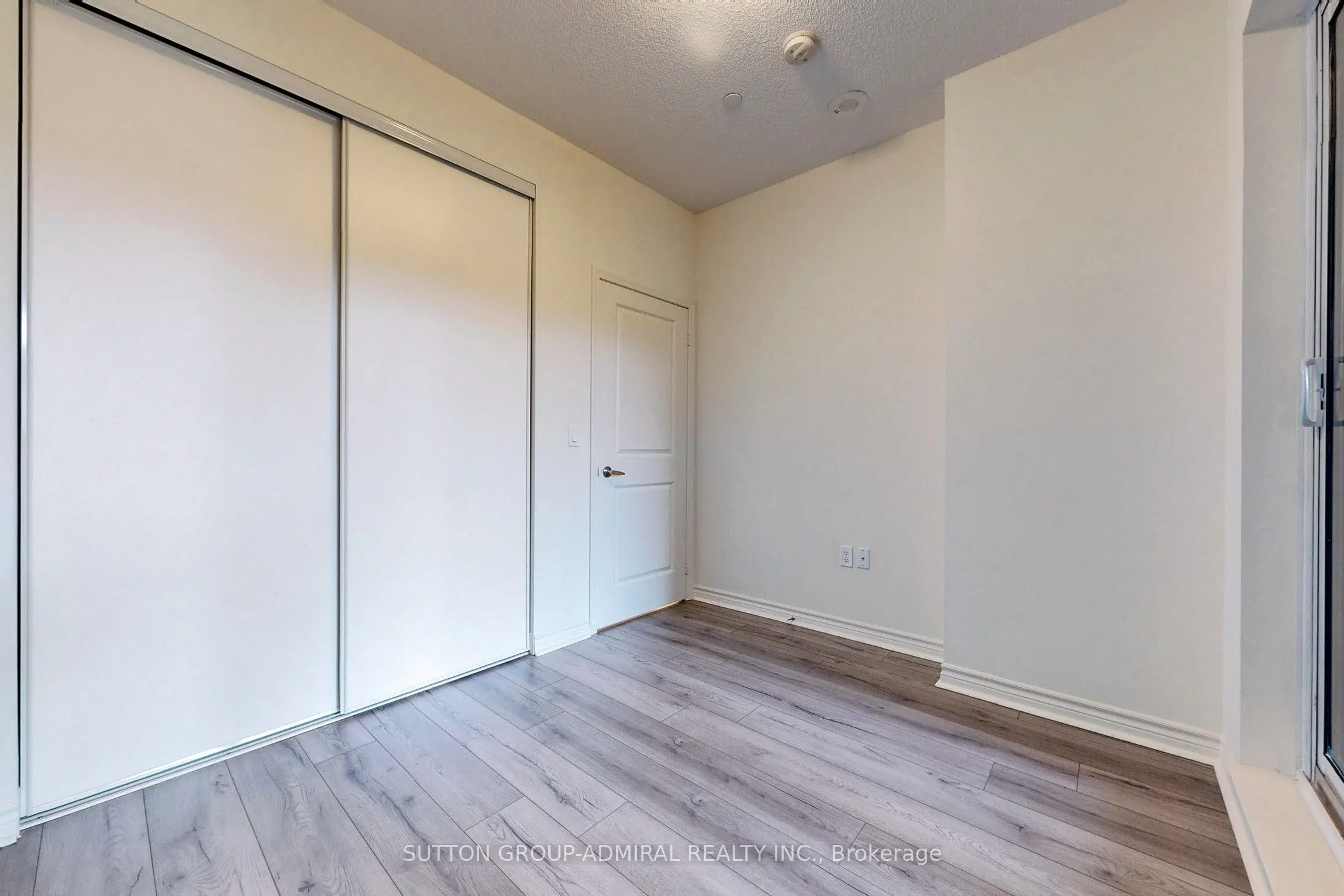 39 Annie Craig Drive, #221