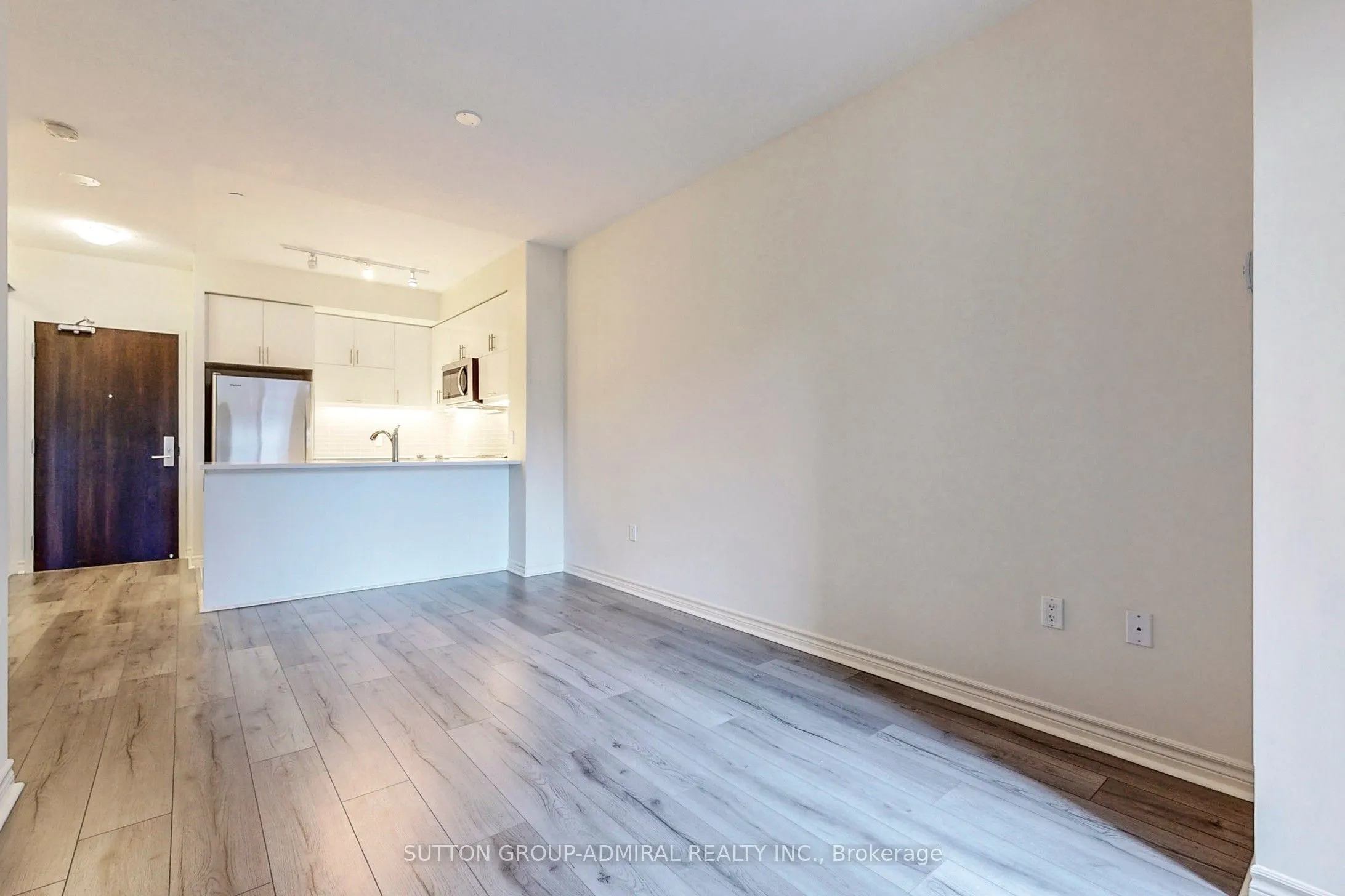 39 Annie Craig Drive, #221