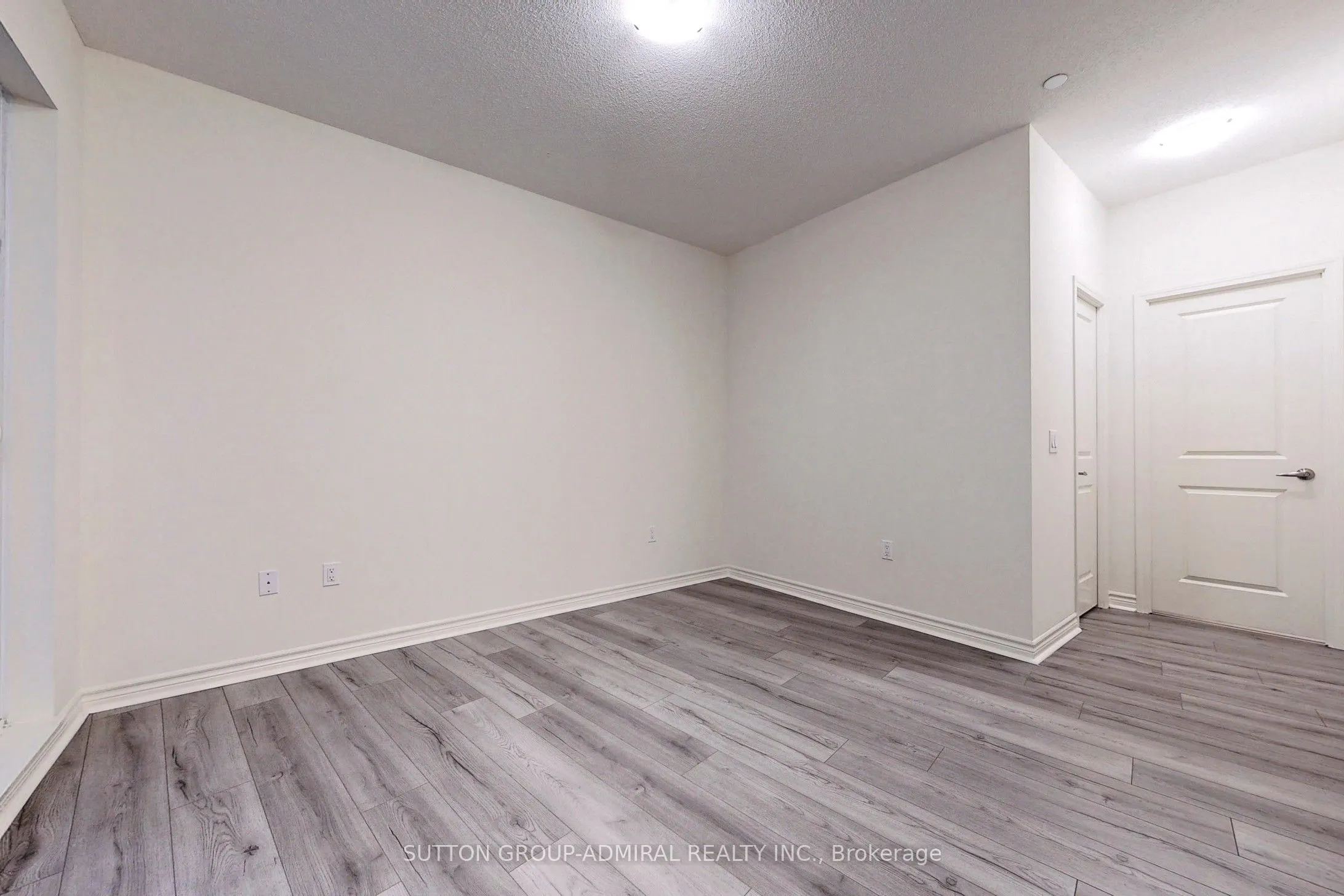 39 Annie Craig Drive, #221