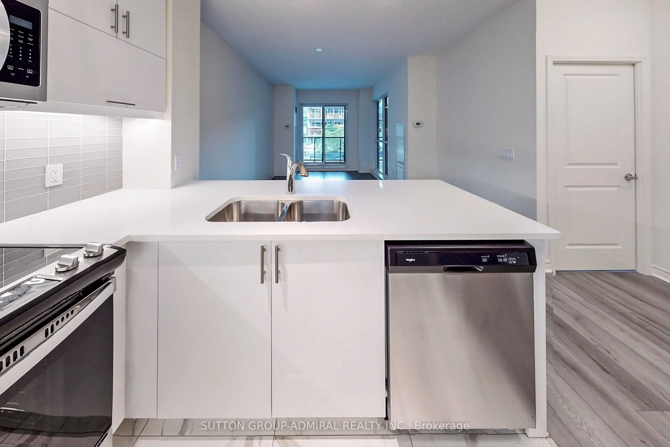 39 Annie Craig Drive, #221