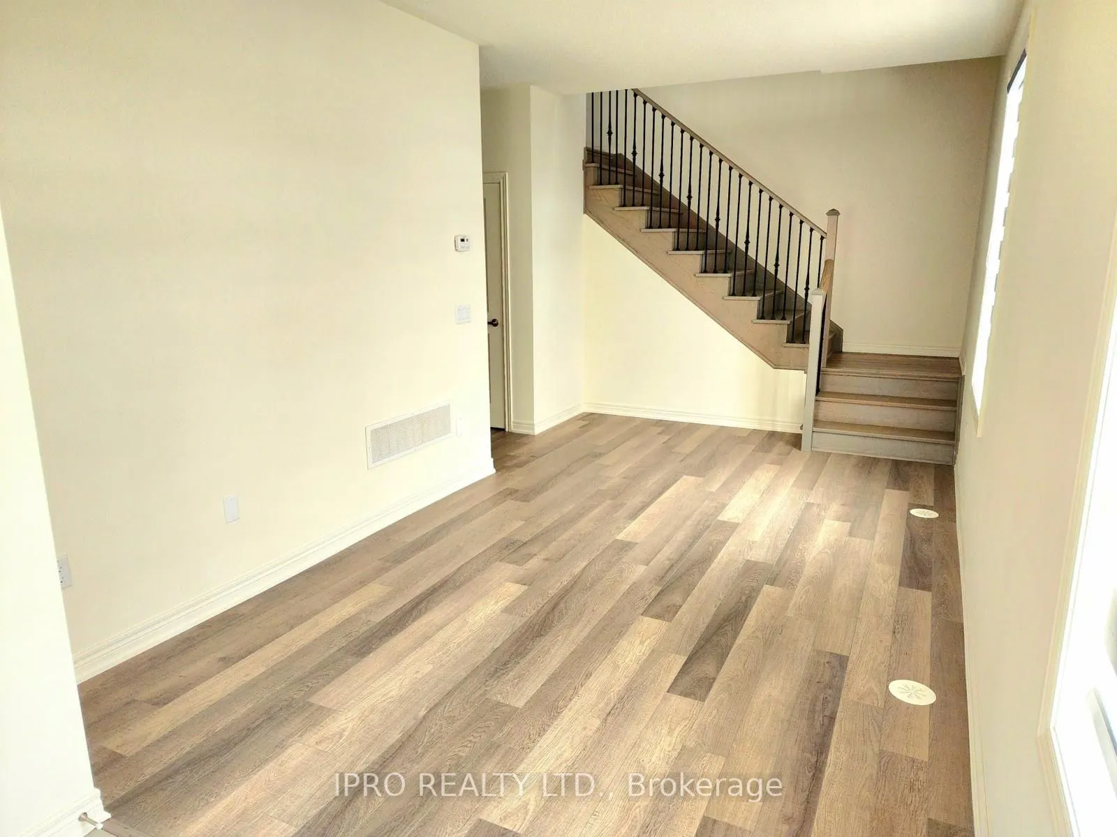 428 Silver Maple Road