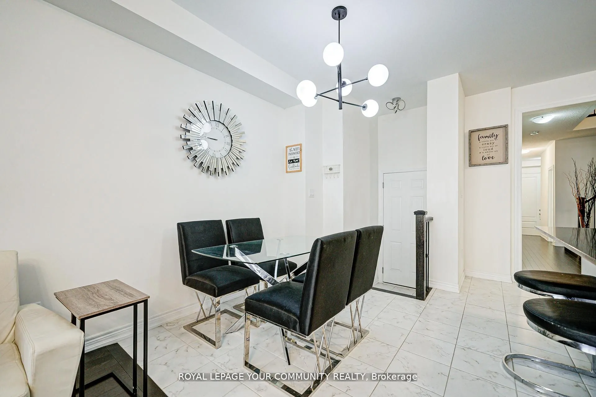 16 Angelfish Road