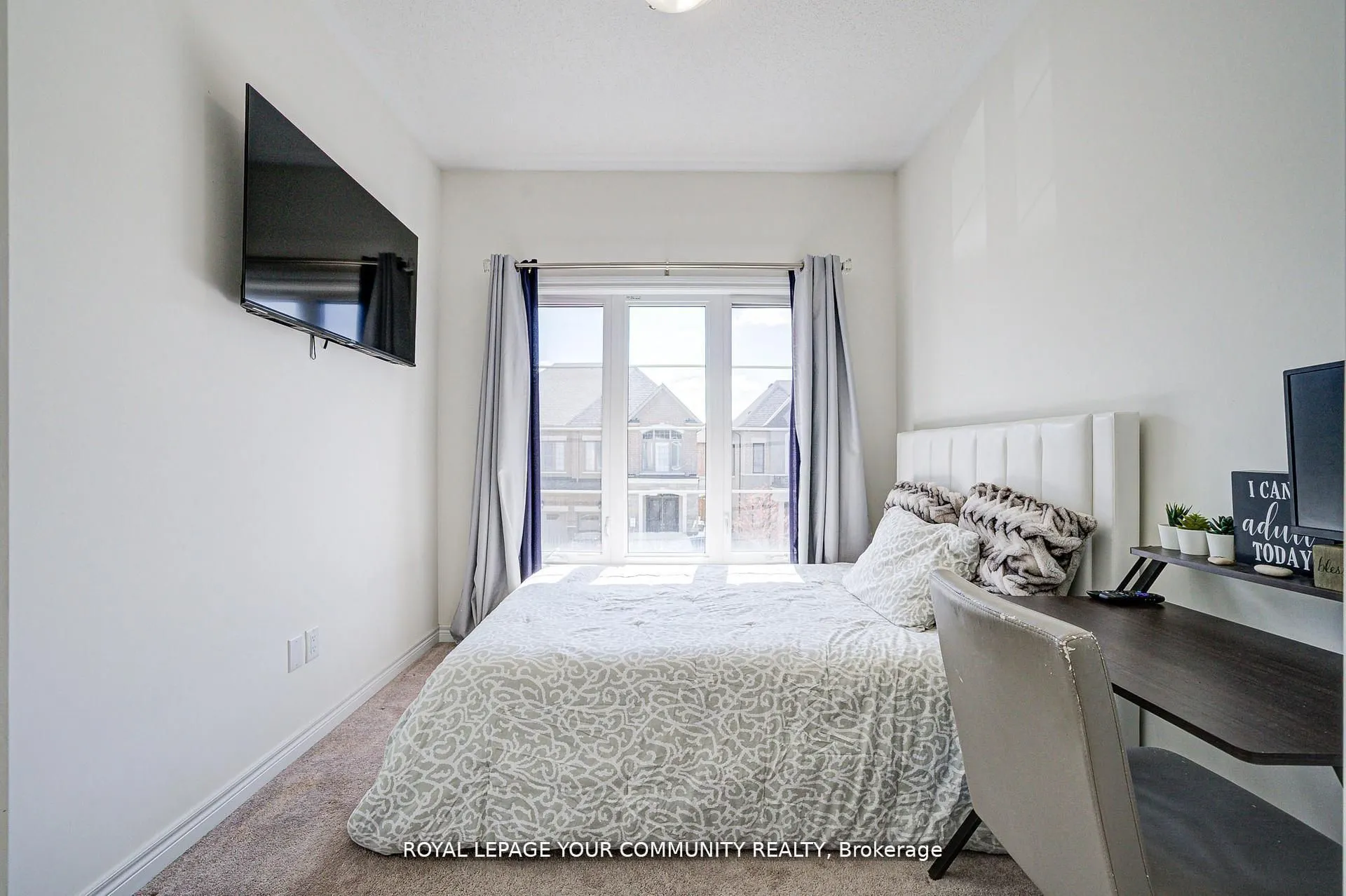 16 Angelfish Road