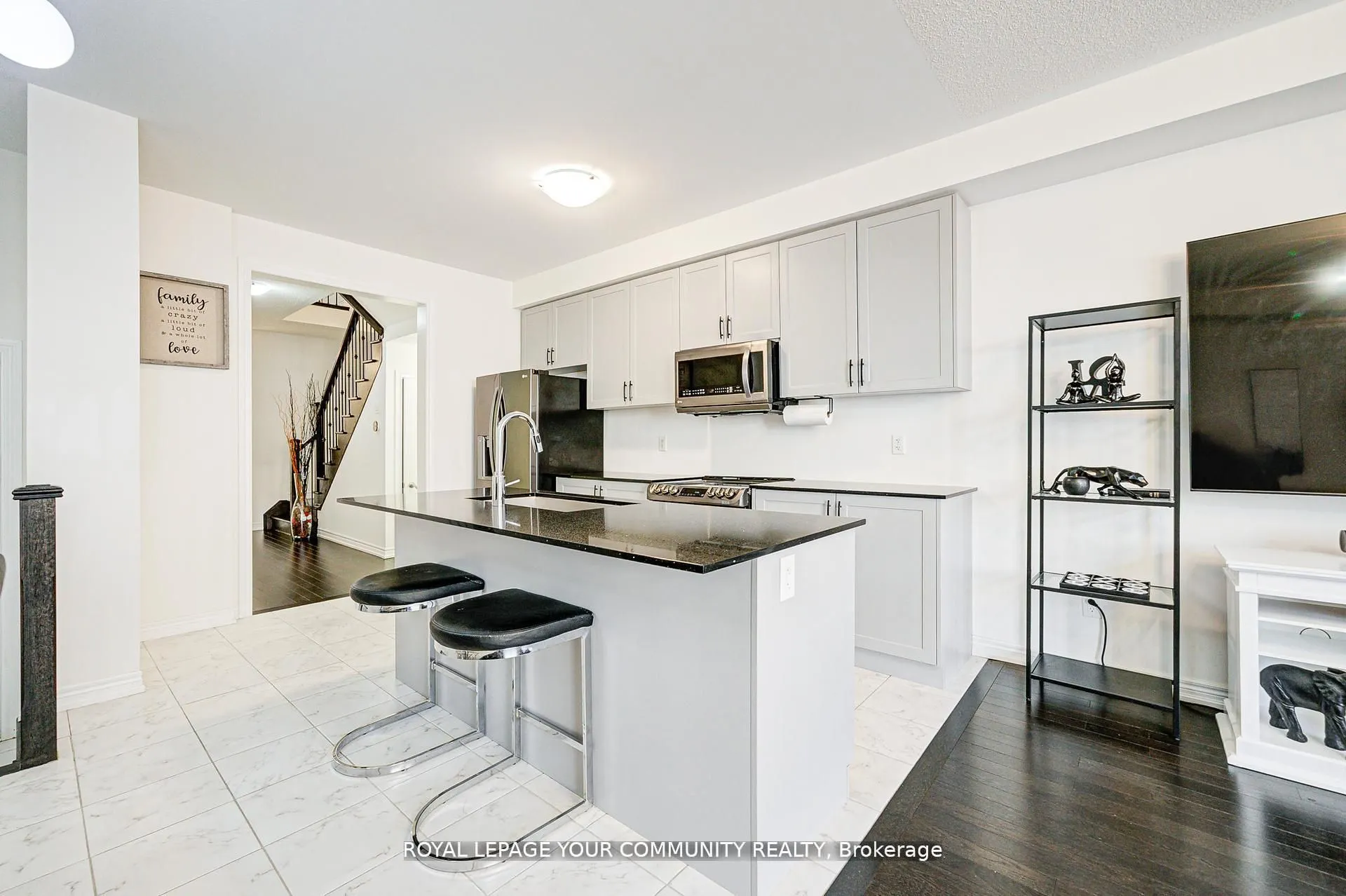 16 Angelfish Road