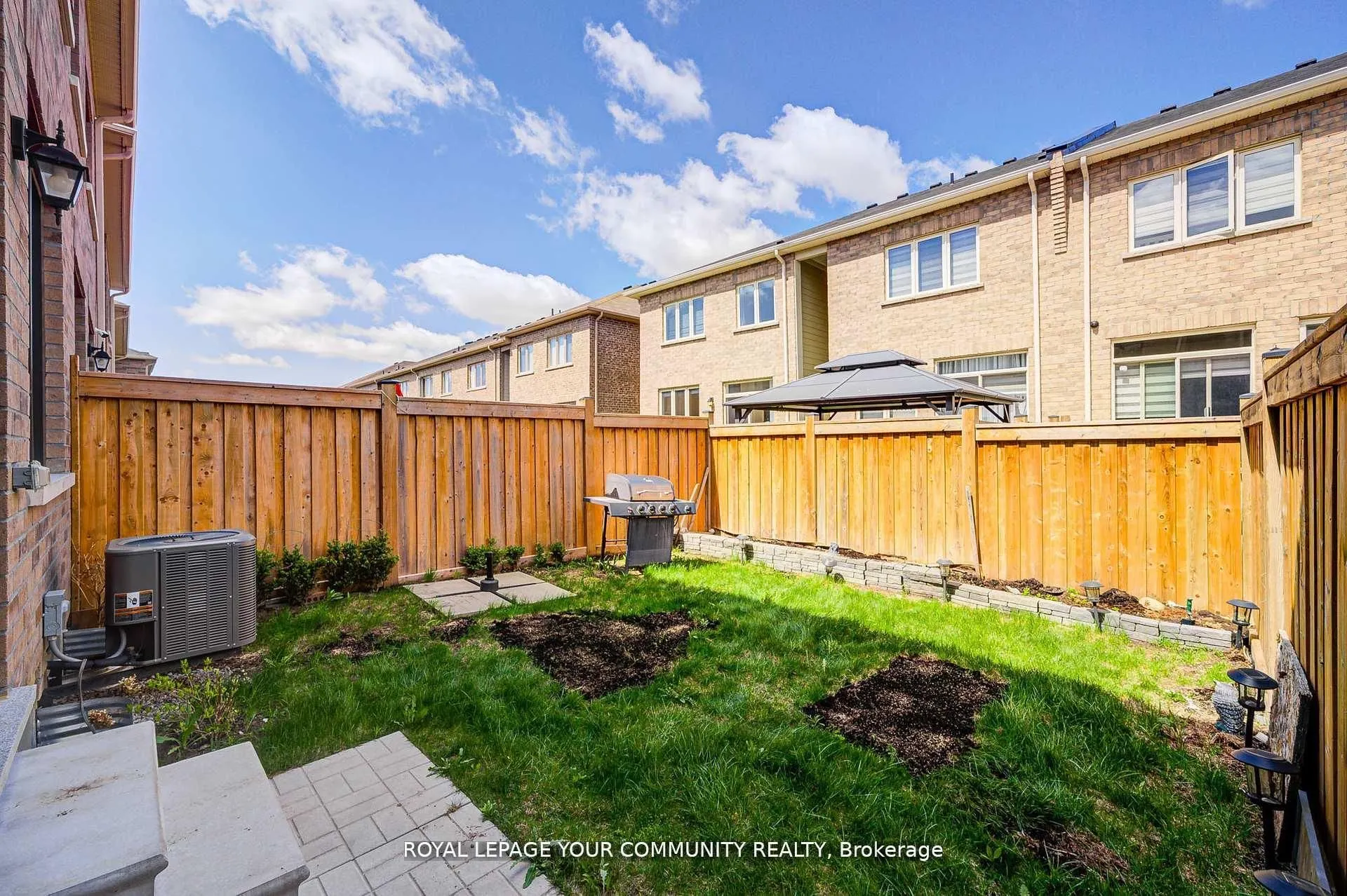 16 Angelfish Road