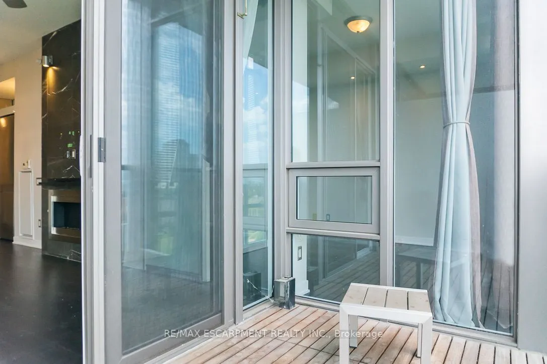 88 Park Lawn Road, #607