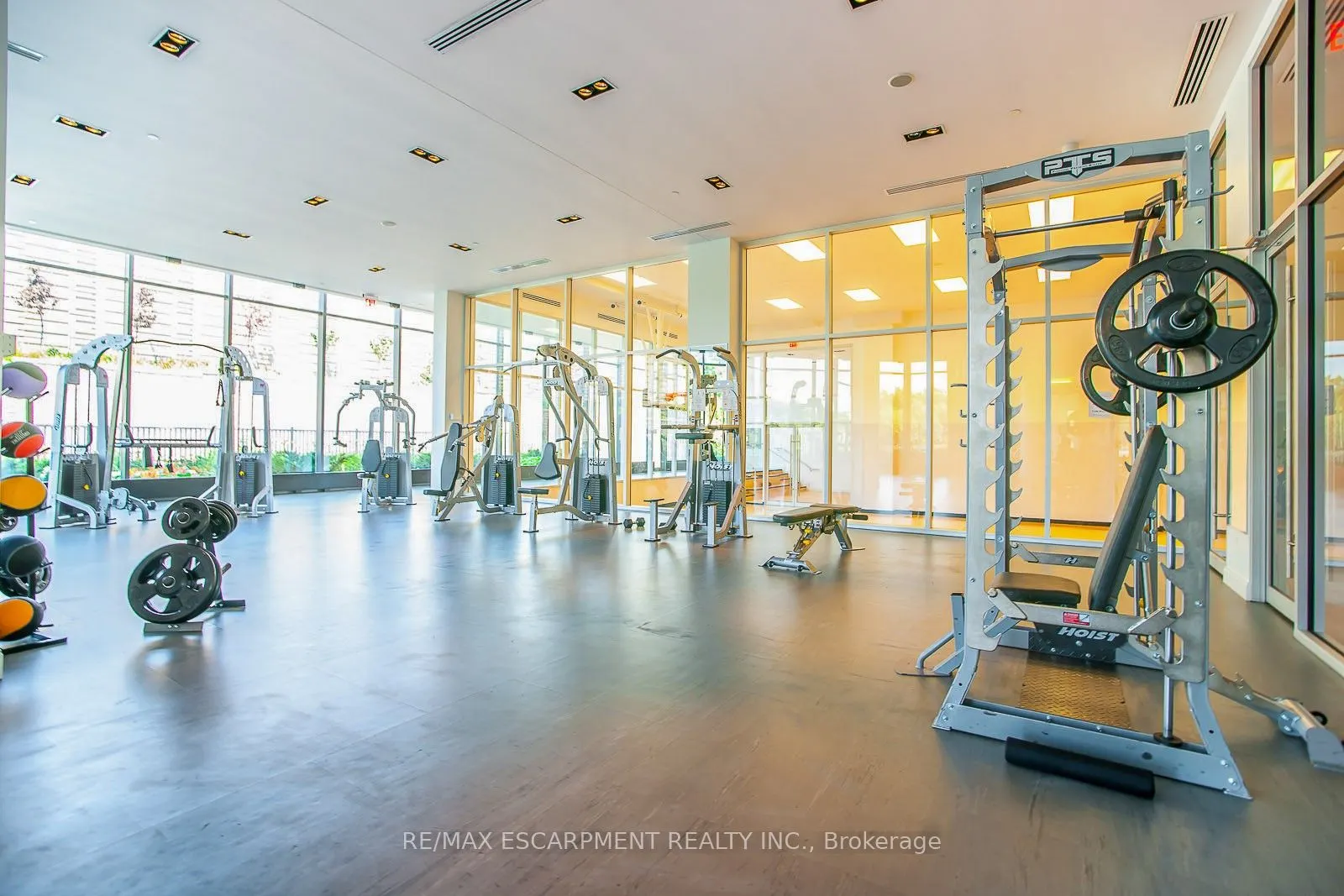 88 Park Lawn Road, #607