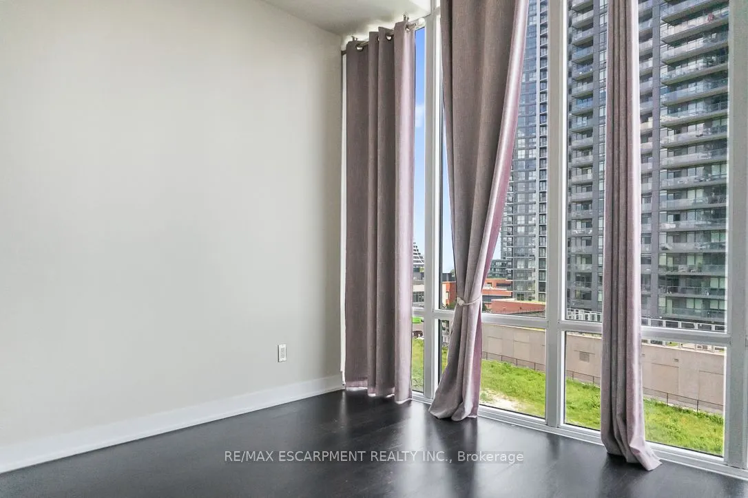 88 Park Lawn Road, #607
