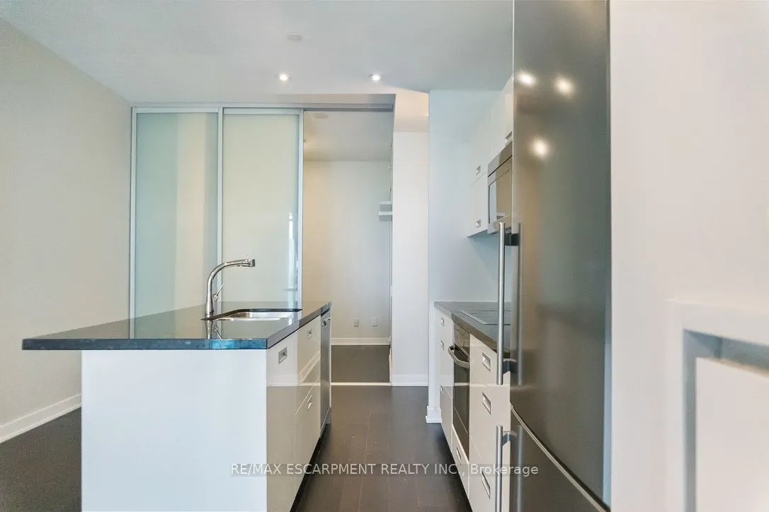 88 Park Lawn Road, #607