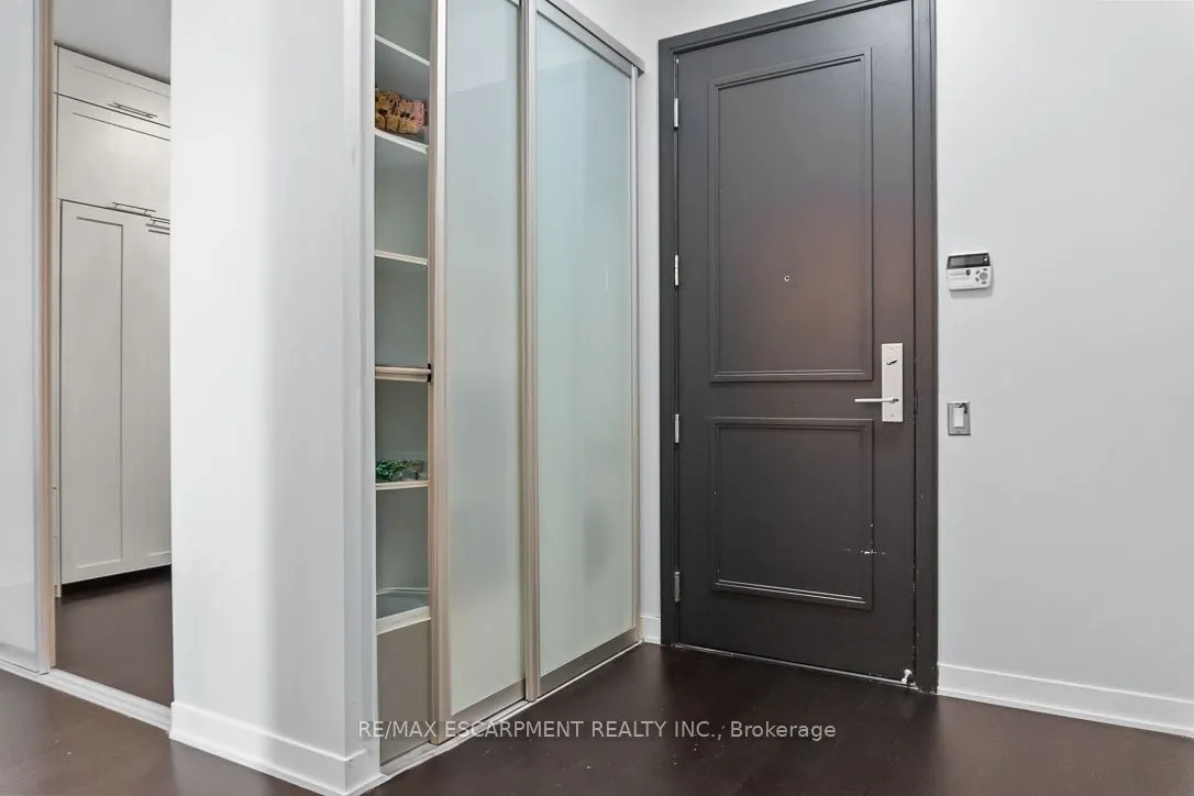 88 Park Lawn Road, #607