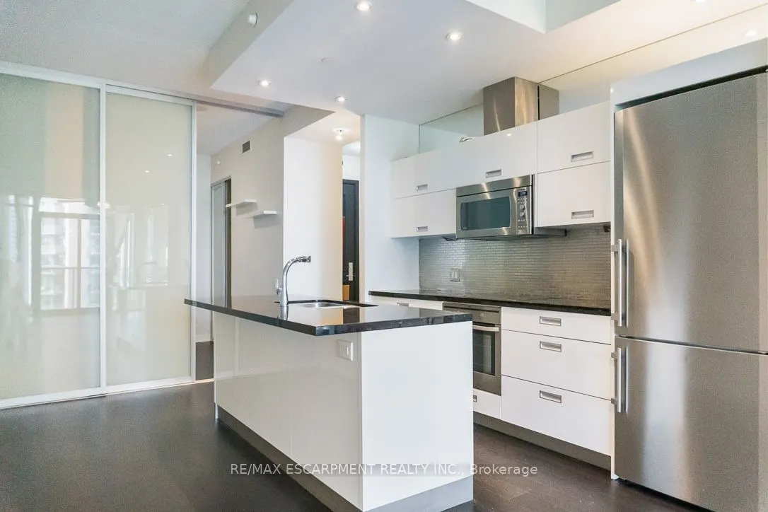 88 Park Lawn Road, #607