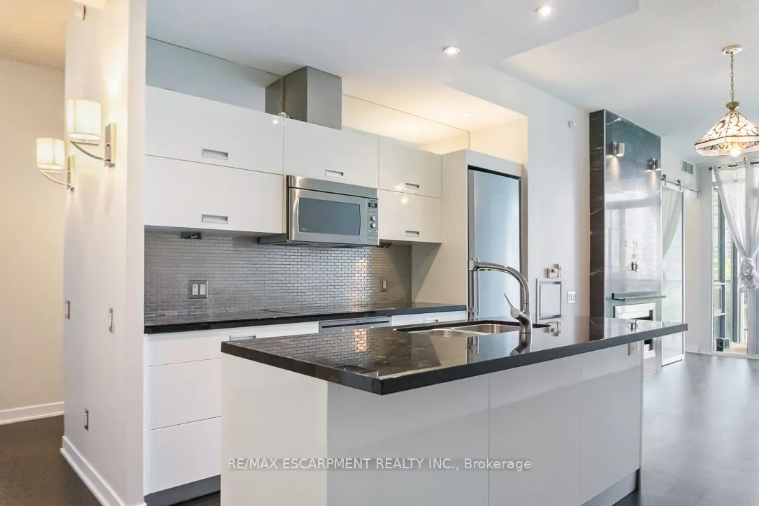 88 Park Lawn Road, #607
