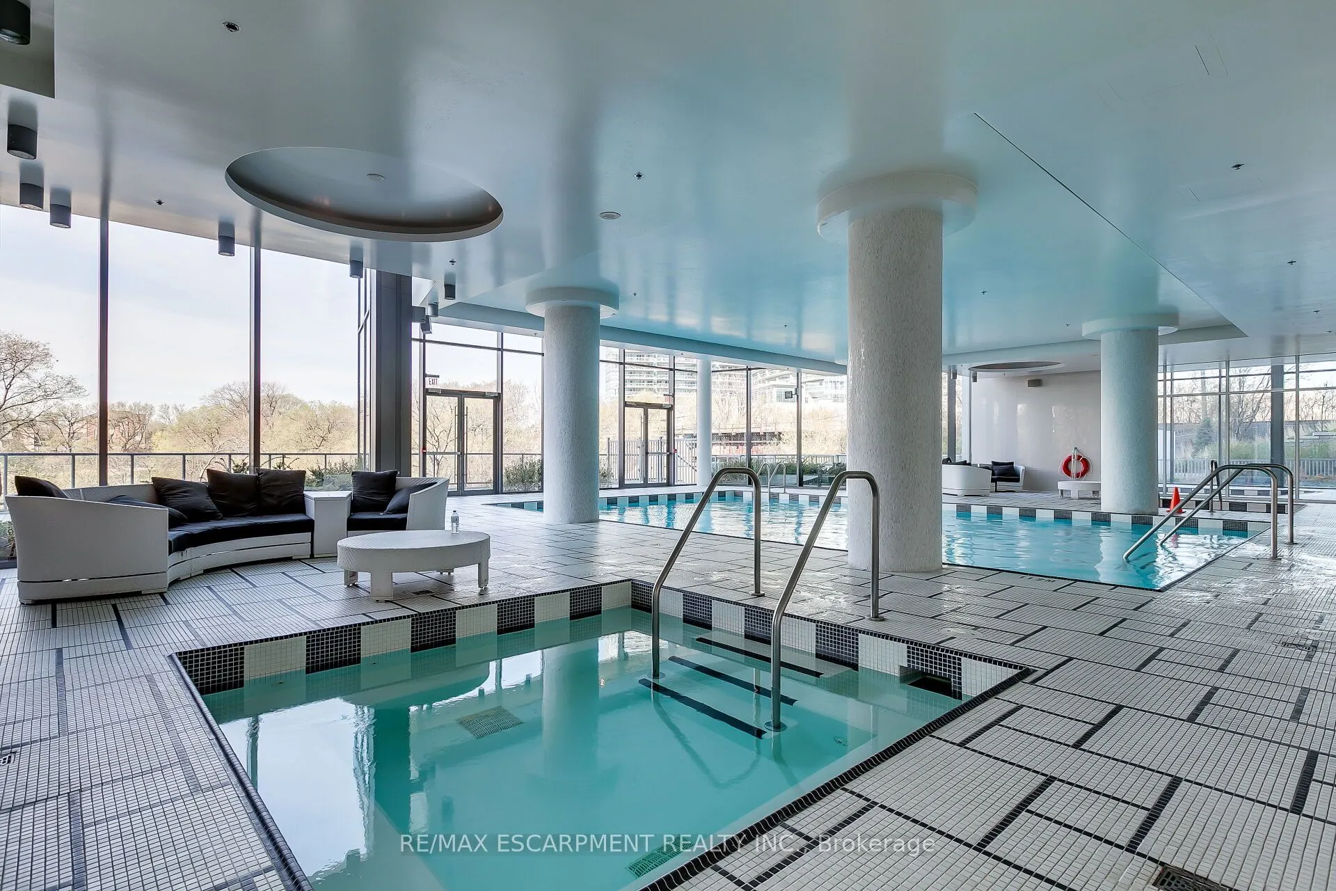88 Park Lawn Road, #607