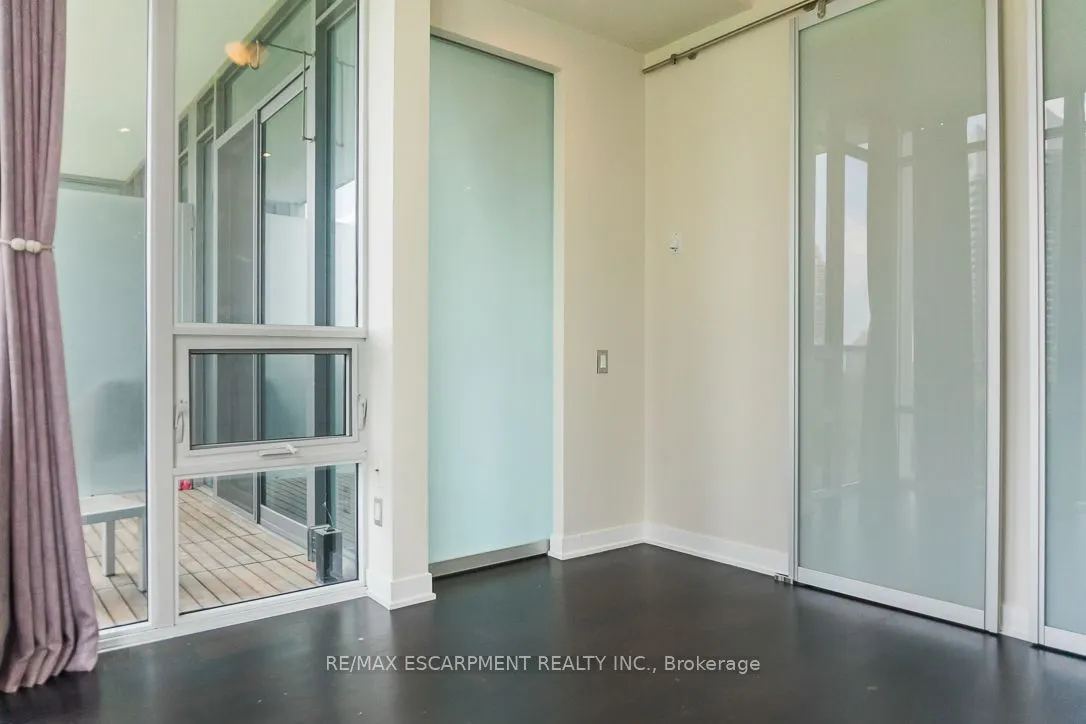 88 Park Lawn Road, #607