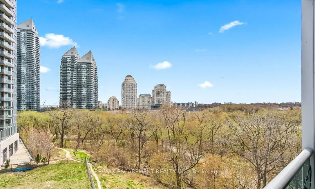 88 Park Lawn Road, #607