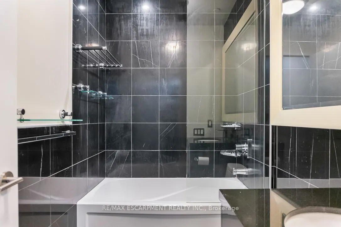 88 Park Lawn Road, #607