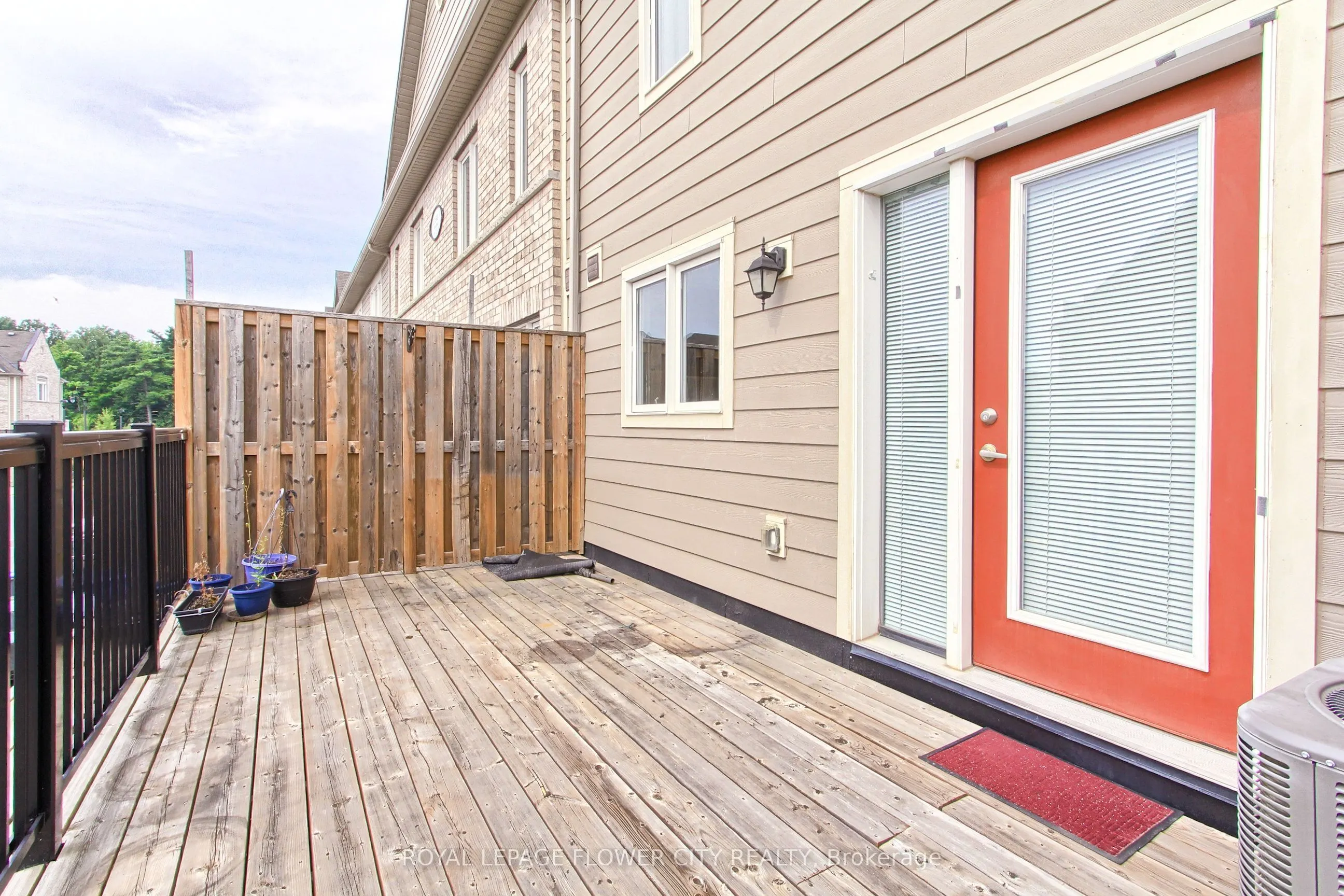 1 Beckenrose Court, #21