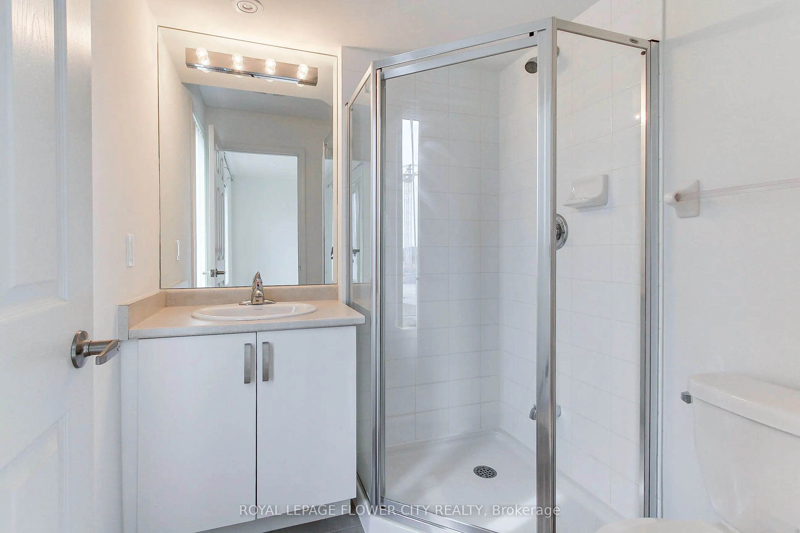 1 Beckenrose Court, #21