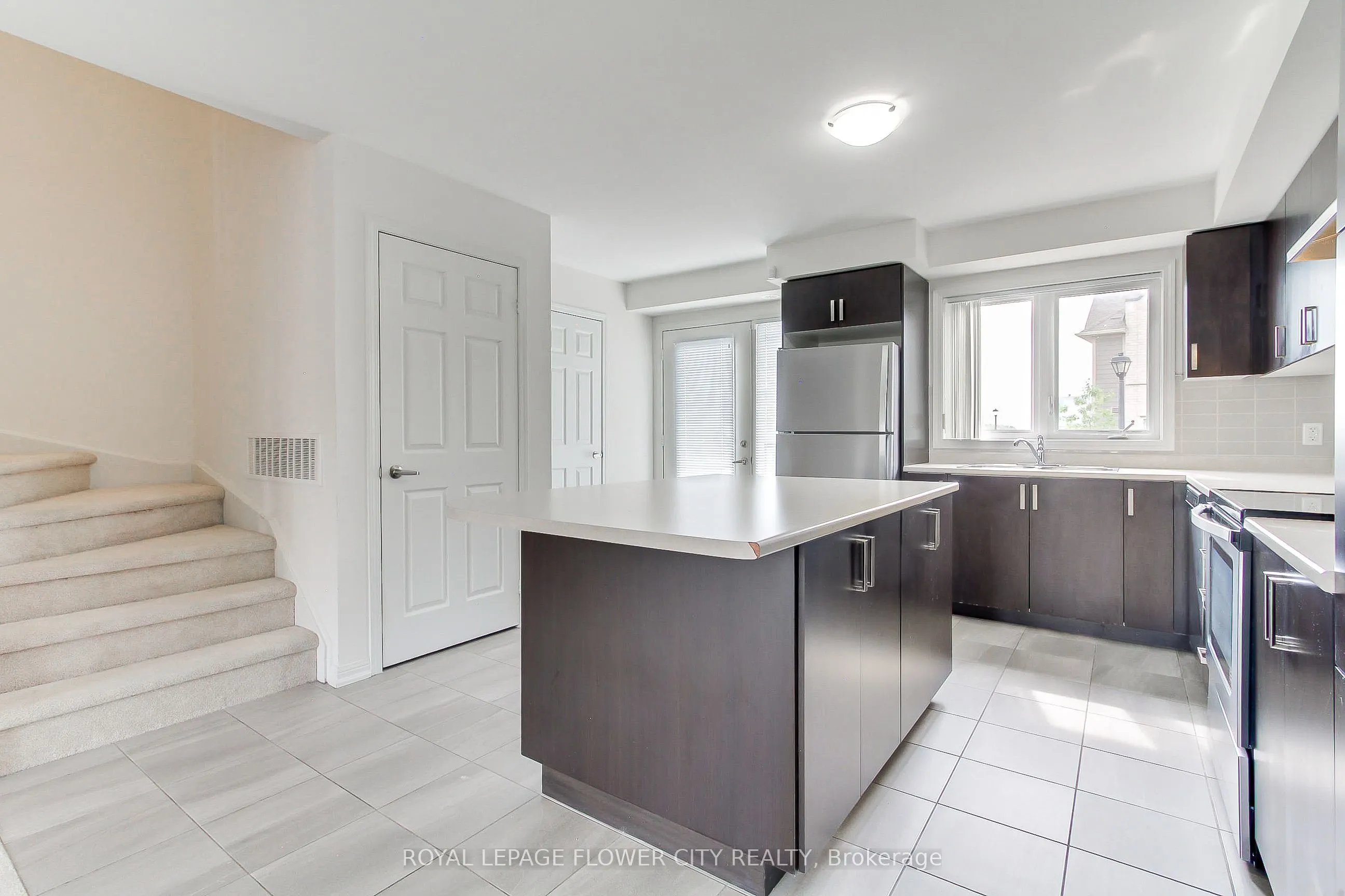 1 Beckenrose Court, #21