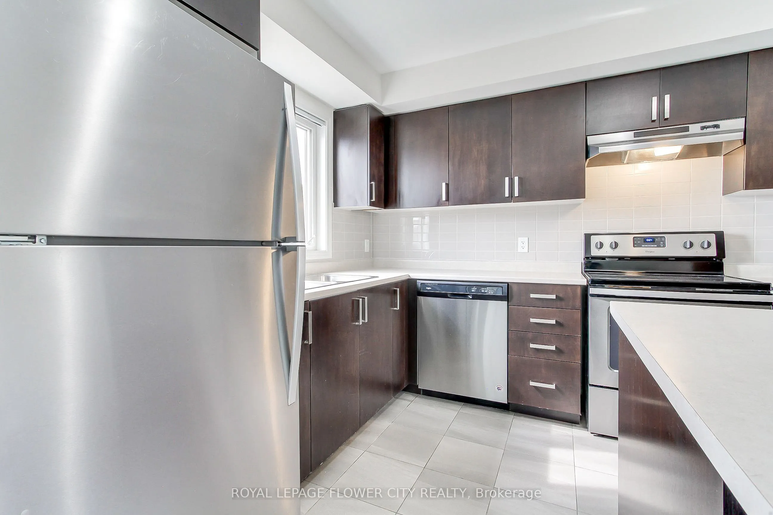 1 Beckenrose Court, #21