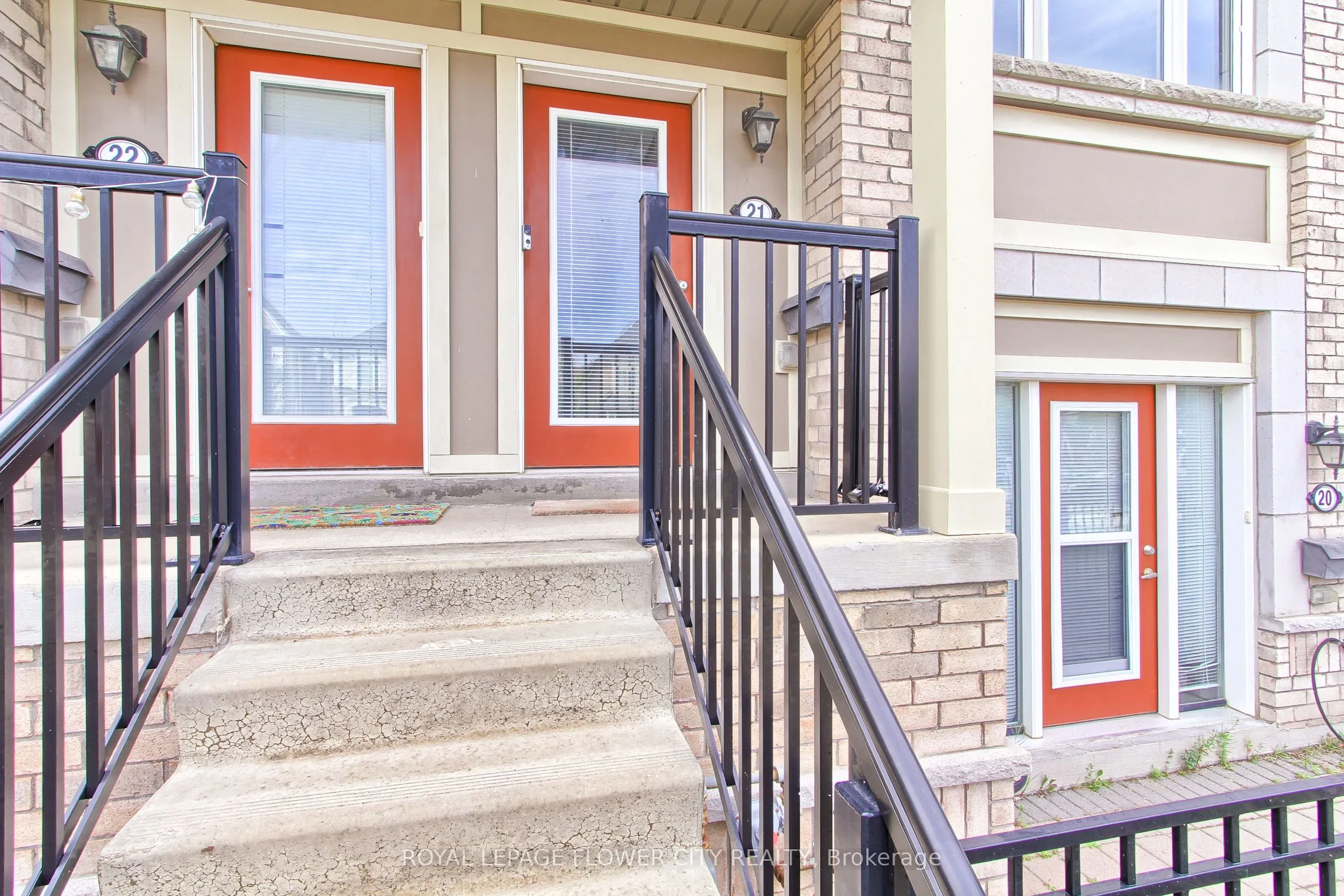 1 Beckenrose Court, #21