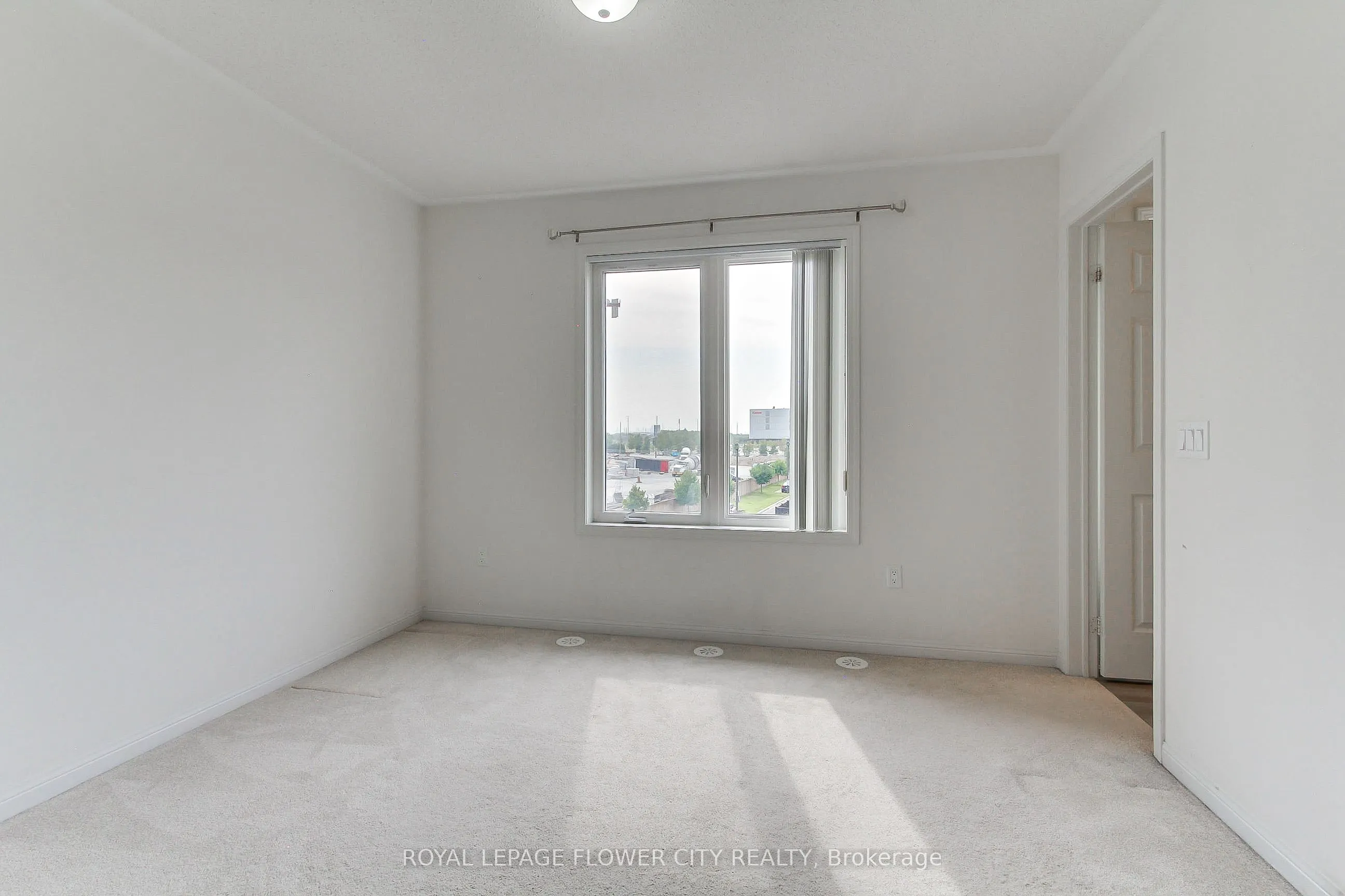 1 Beckenrose Court, #21