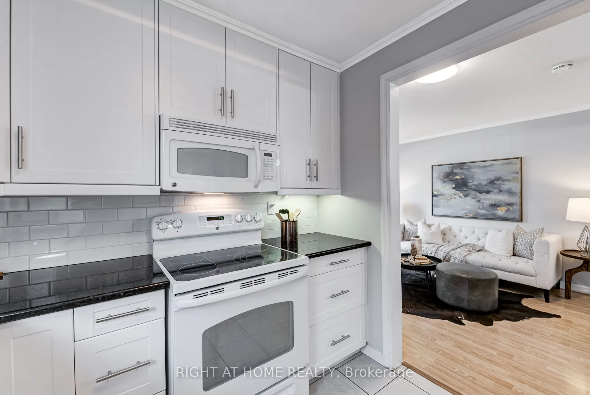 6 Struthers Street