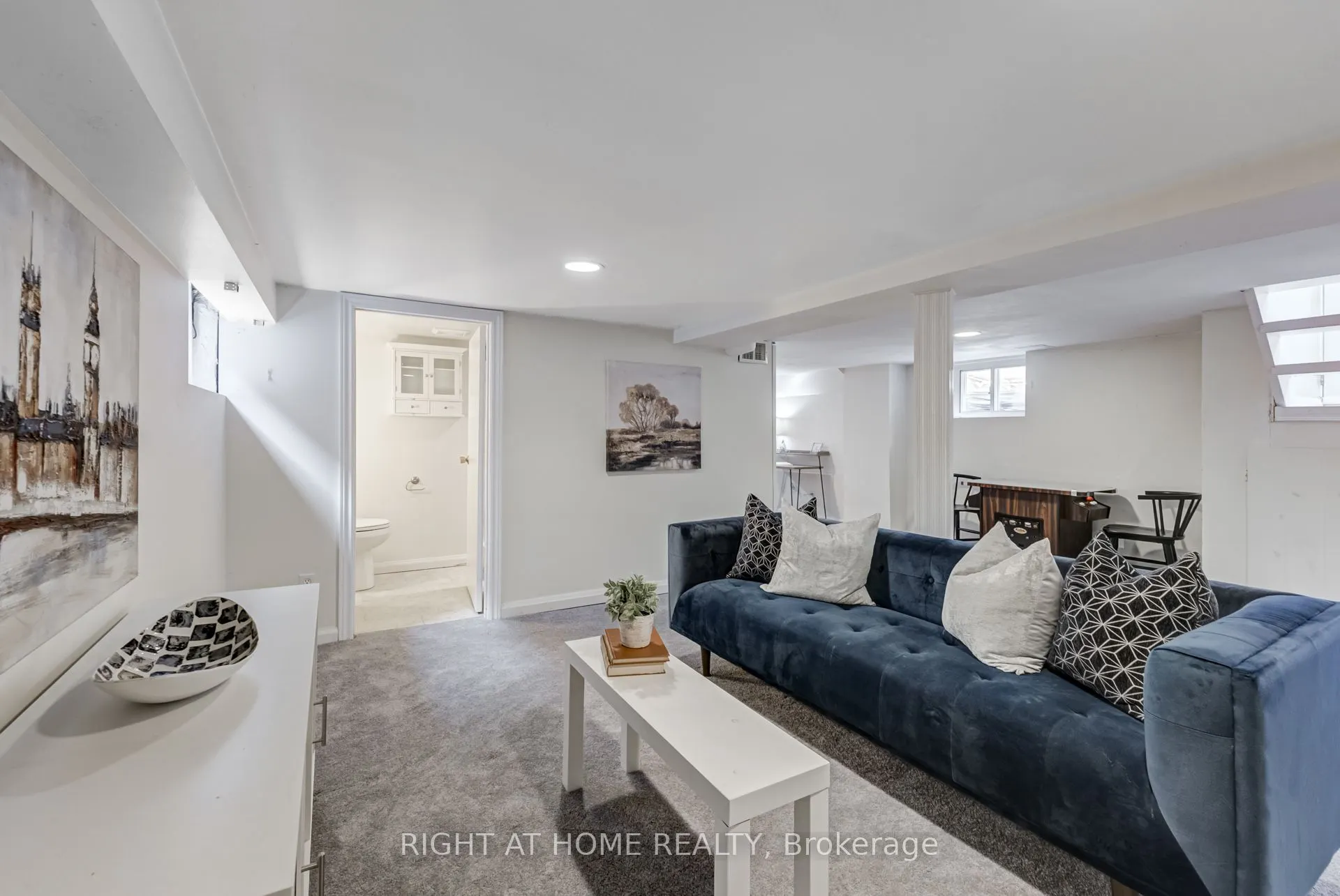 6 Struthers Street