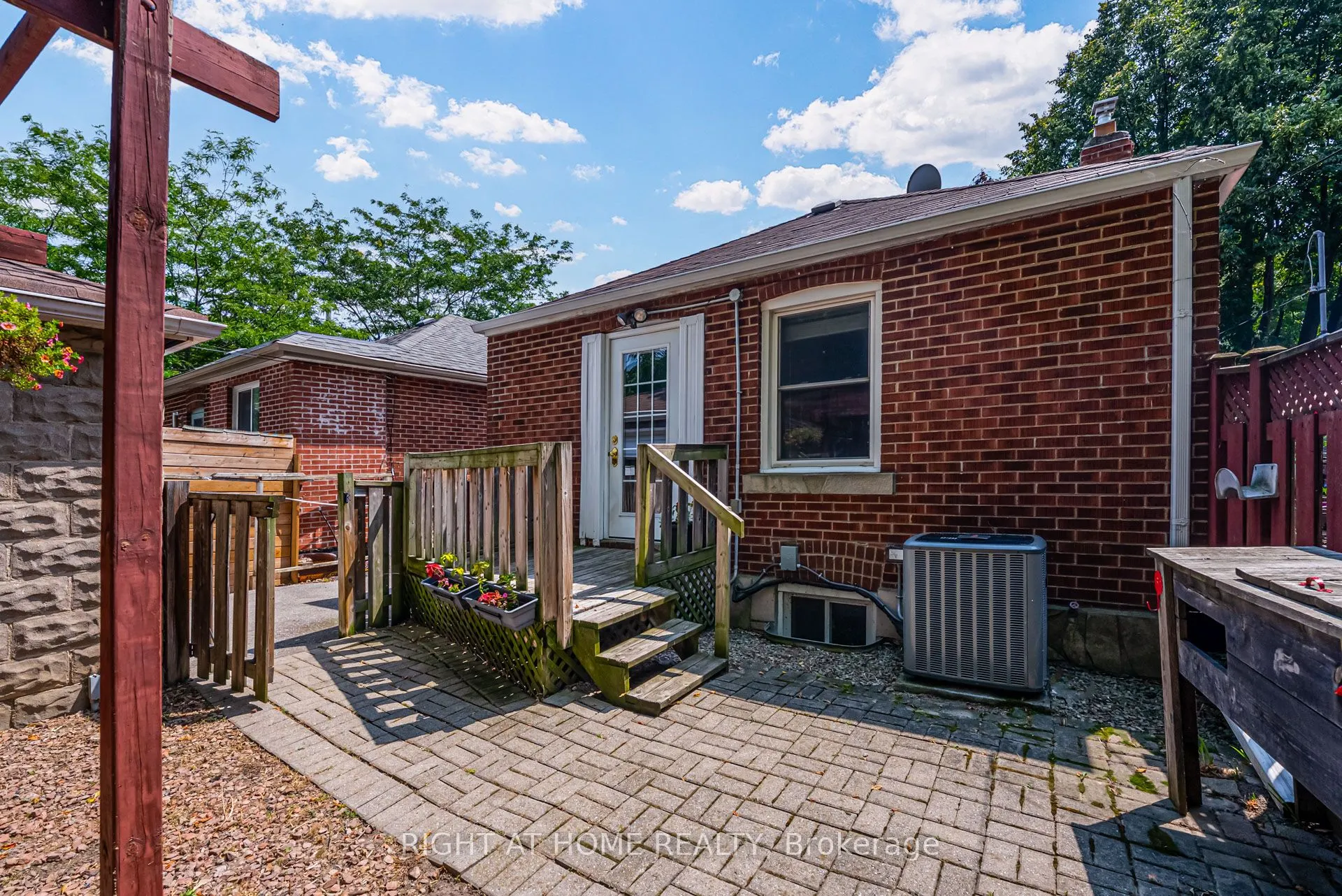 6 Struthers Street