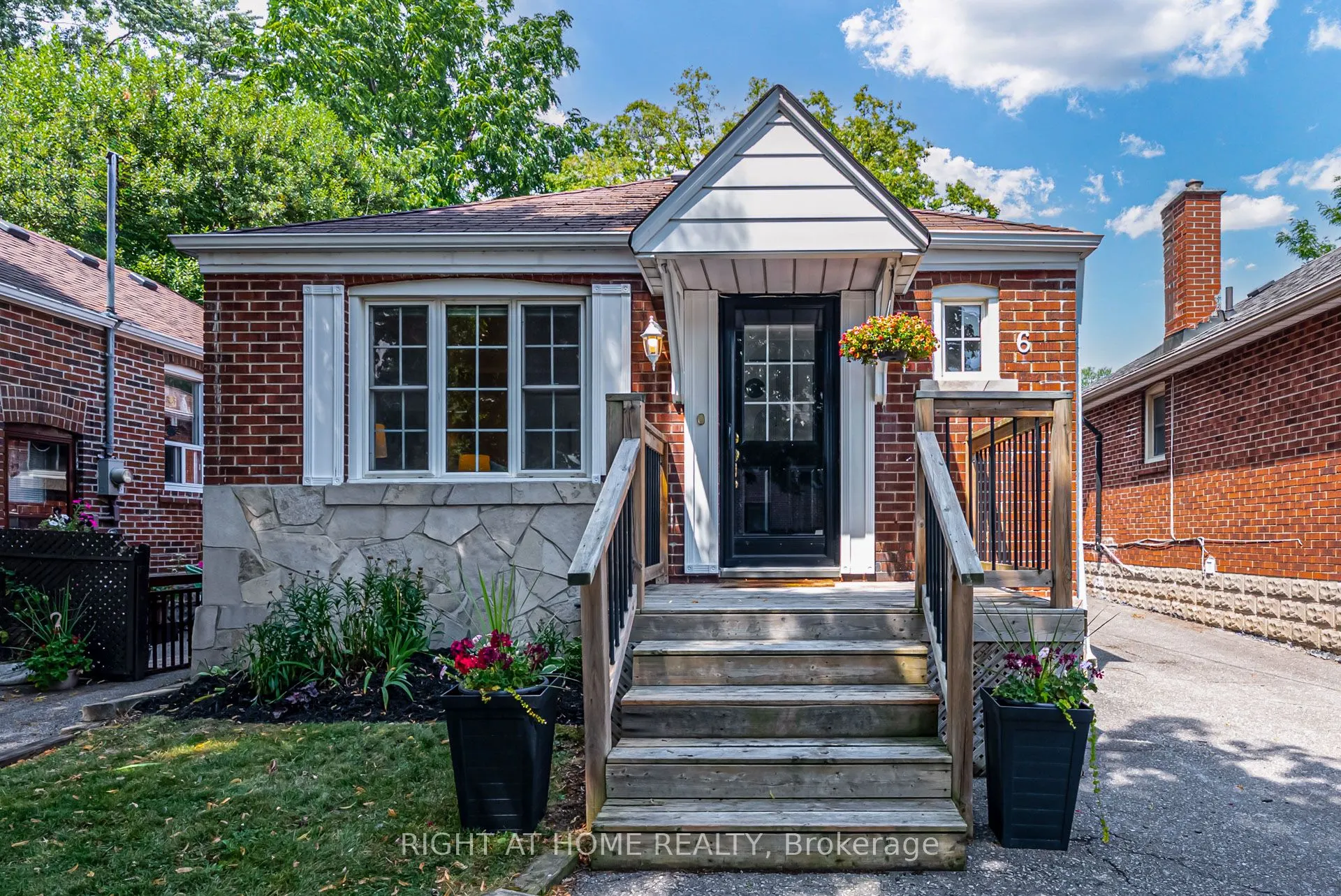 6 Struthers Street