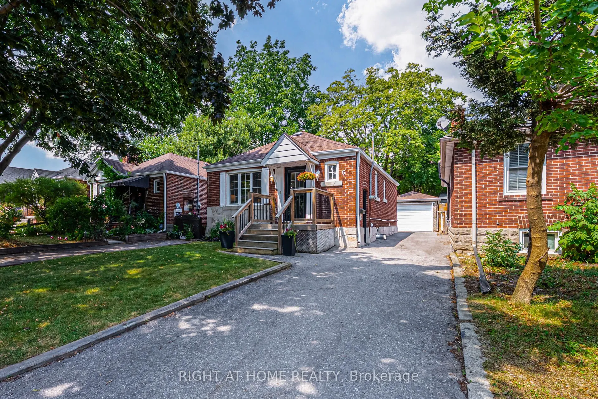 6 Struthers Street