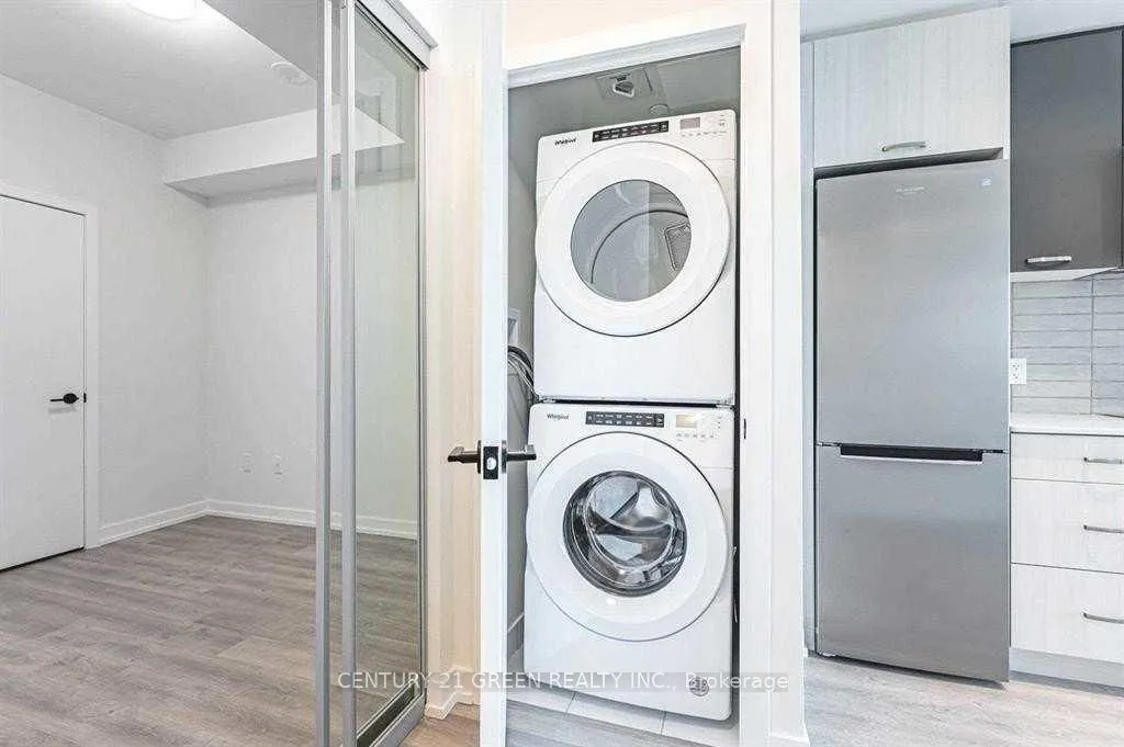 2300 St. Clair Avenue W, #502