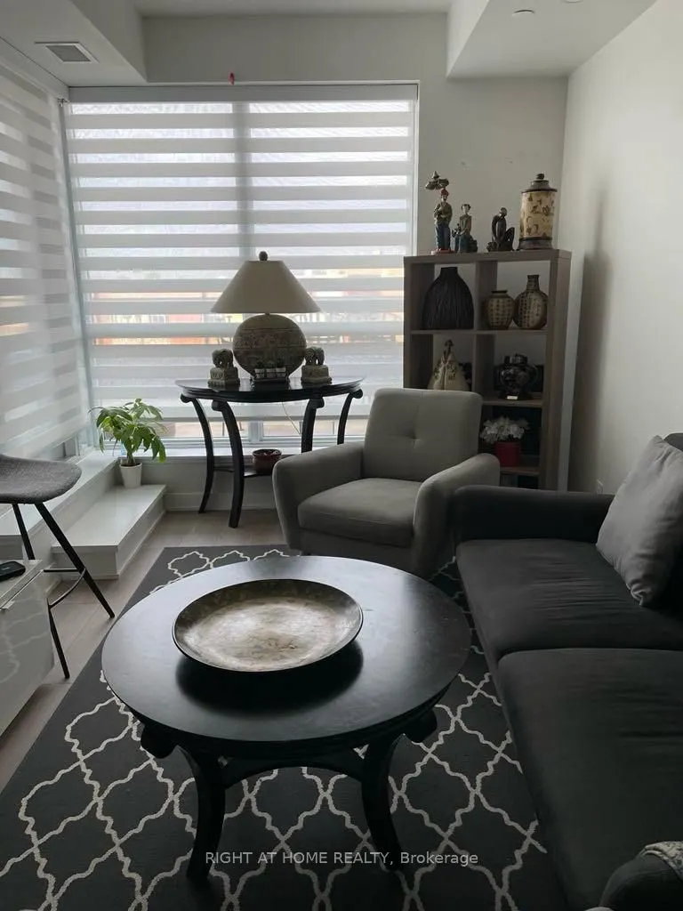 5220 Dundas Street, #D319