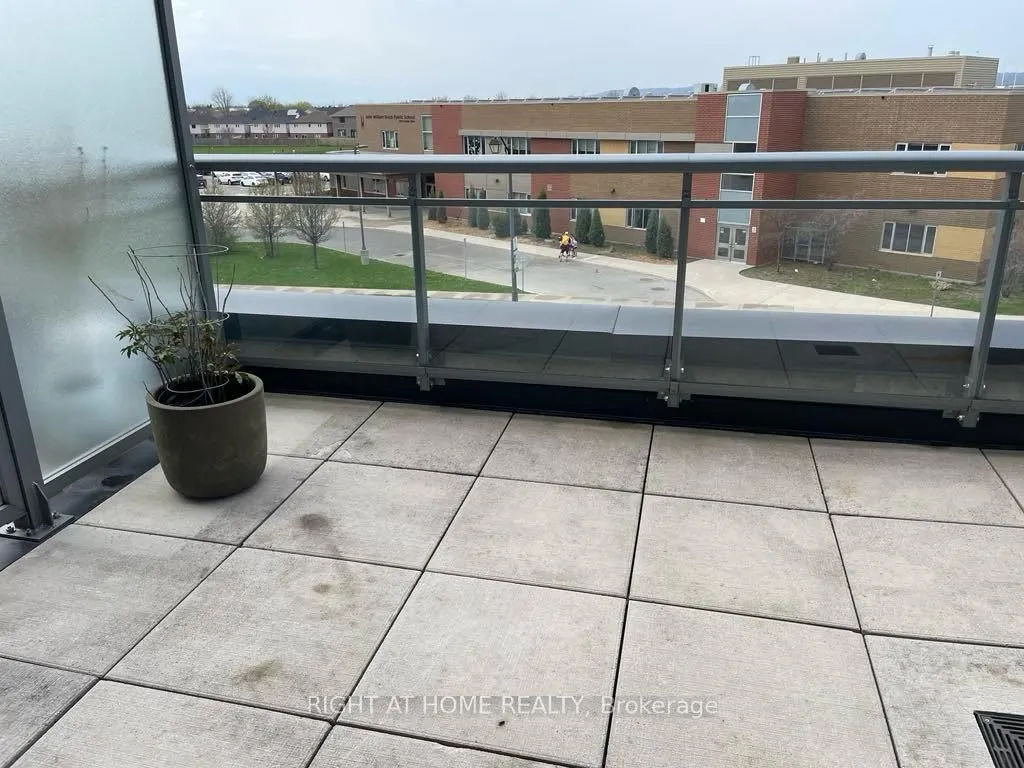 5220 Dundas Street, #D319