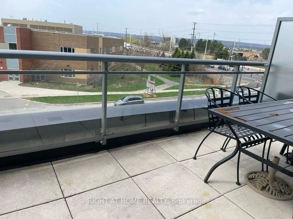 5220 Dundas Street, #D319