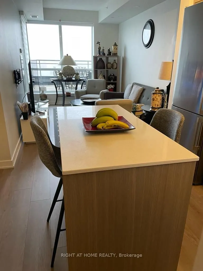 5220 Dundas Street, #D319